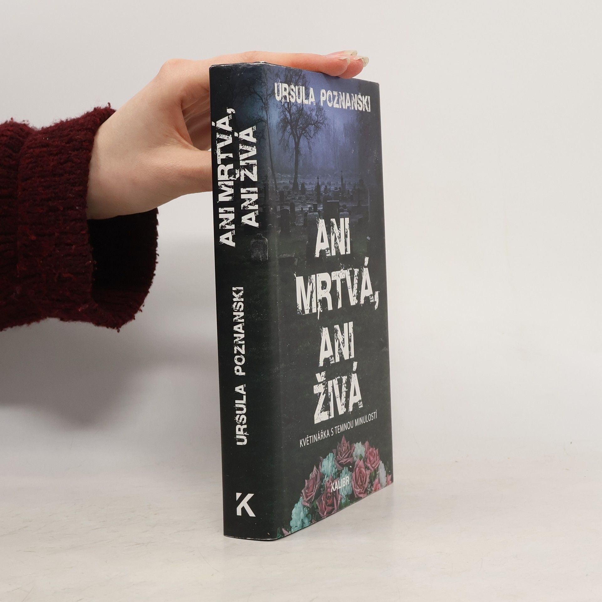 Ursula Poznanski Ani mrtvá, ani živá