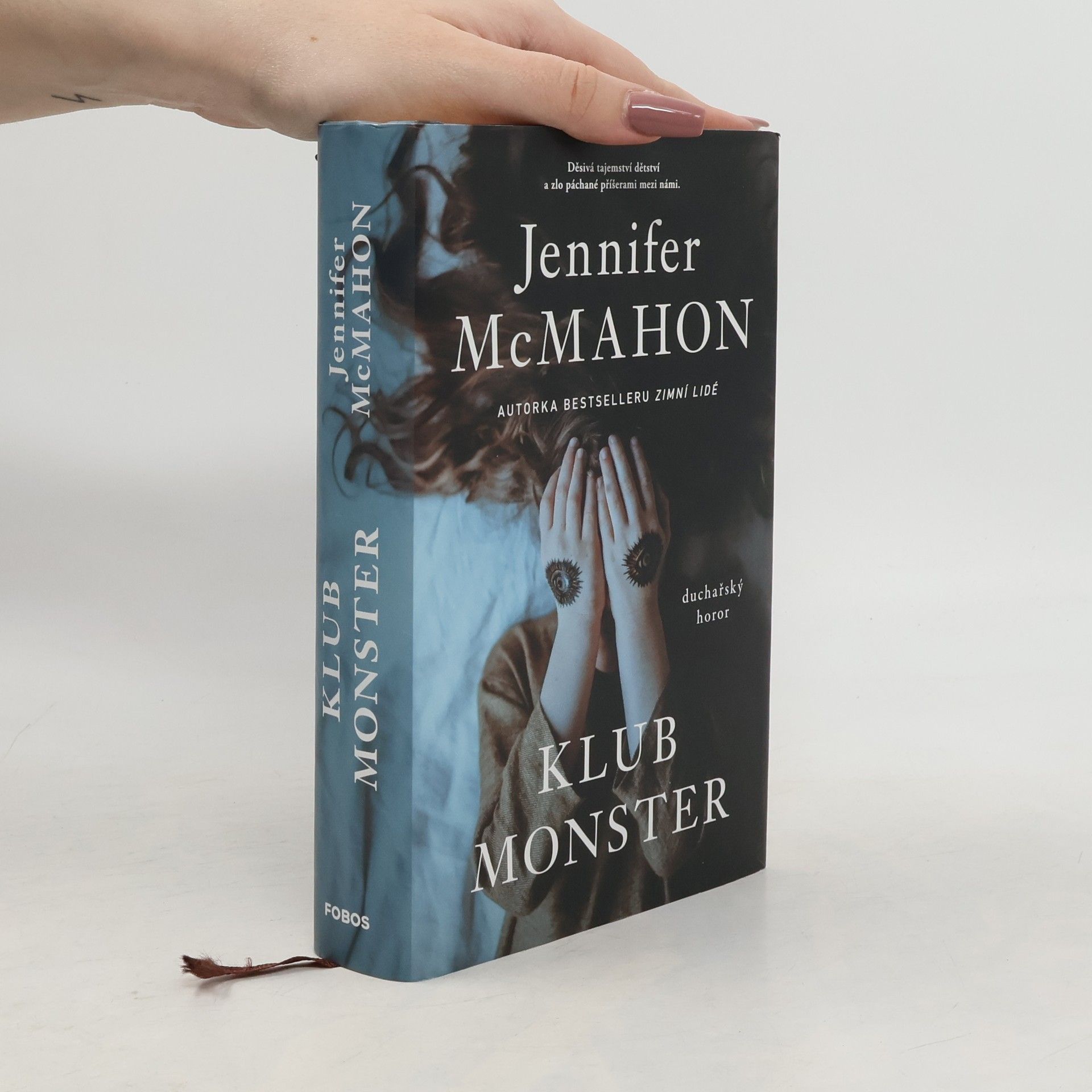 Jennifer McMahon Klub monster