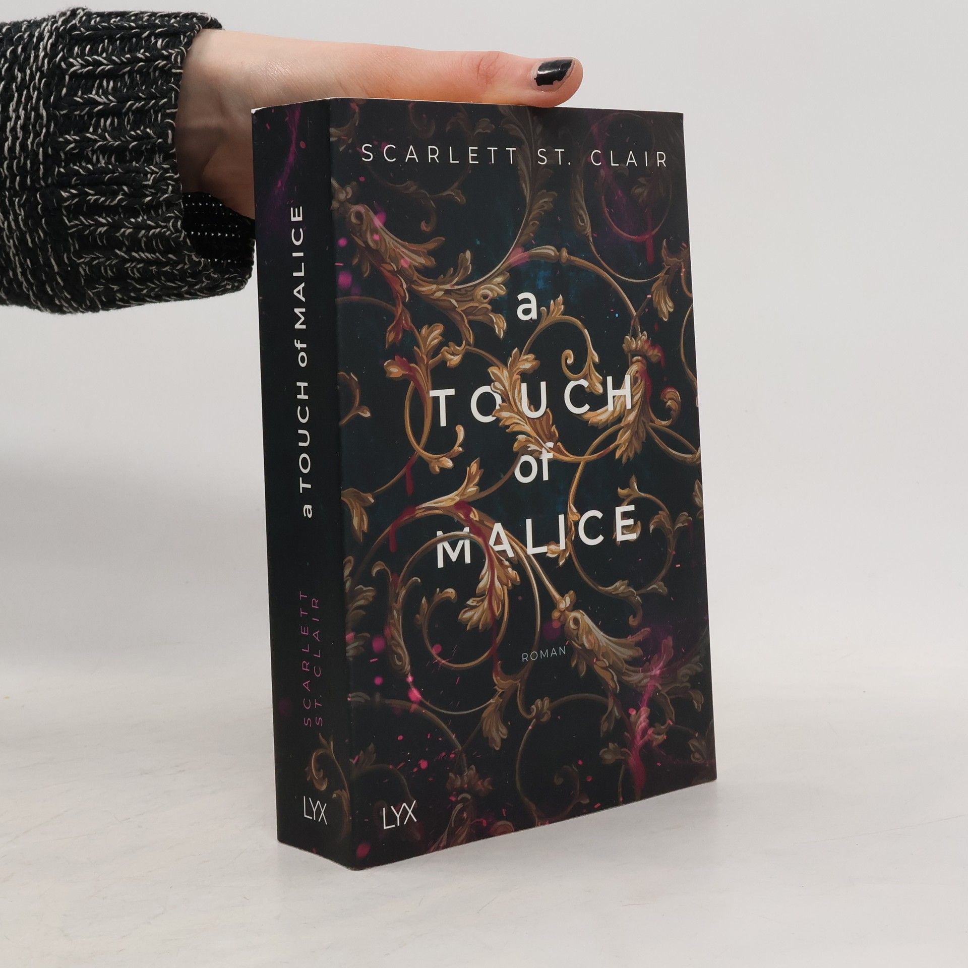 Scarlett St. Clair A touch of malice