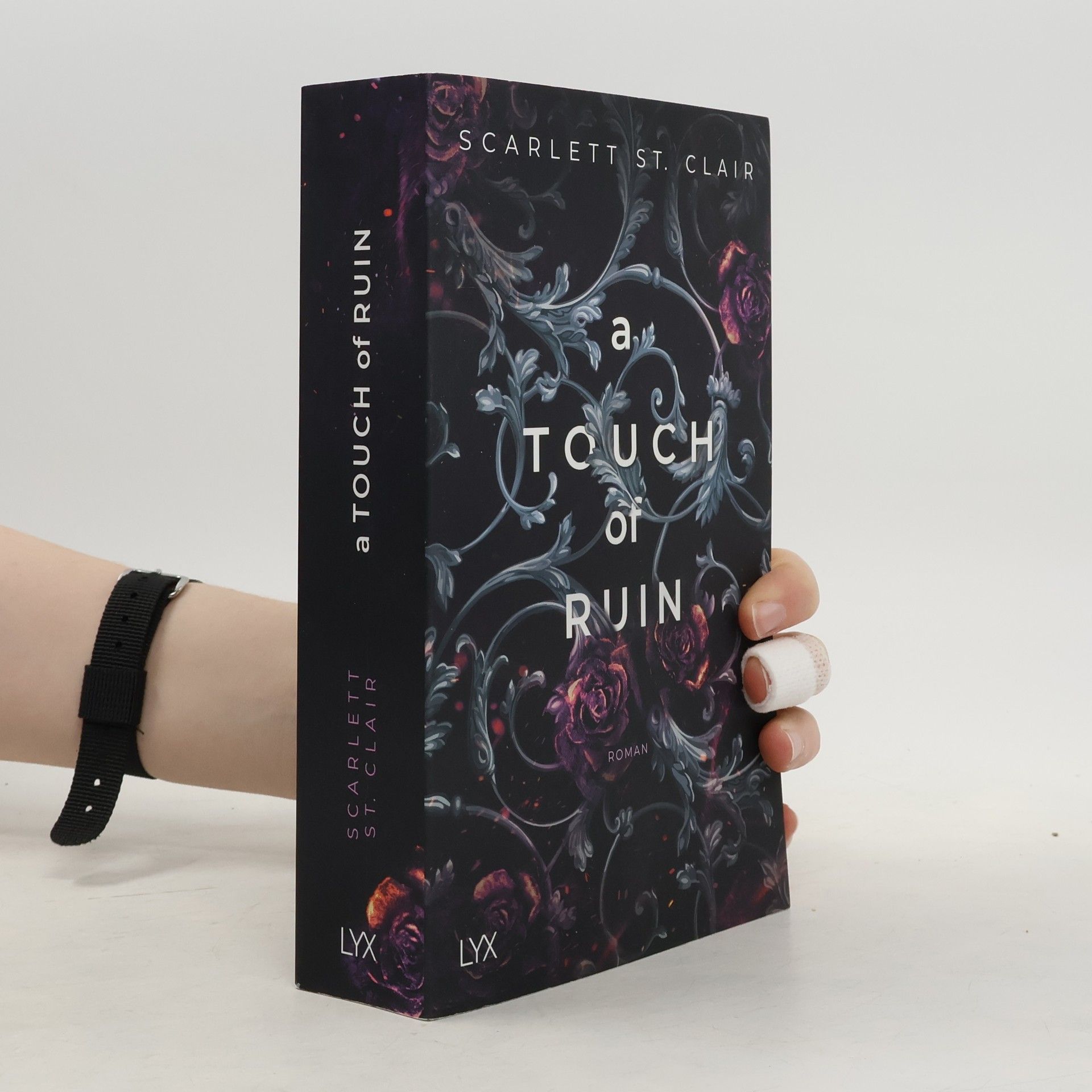 Scarlett St. Clair A Touch of Ruin