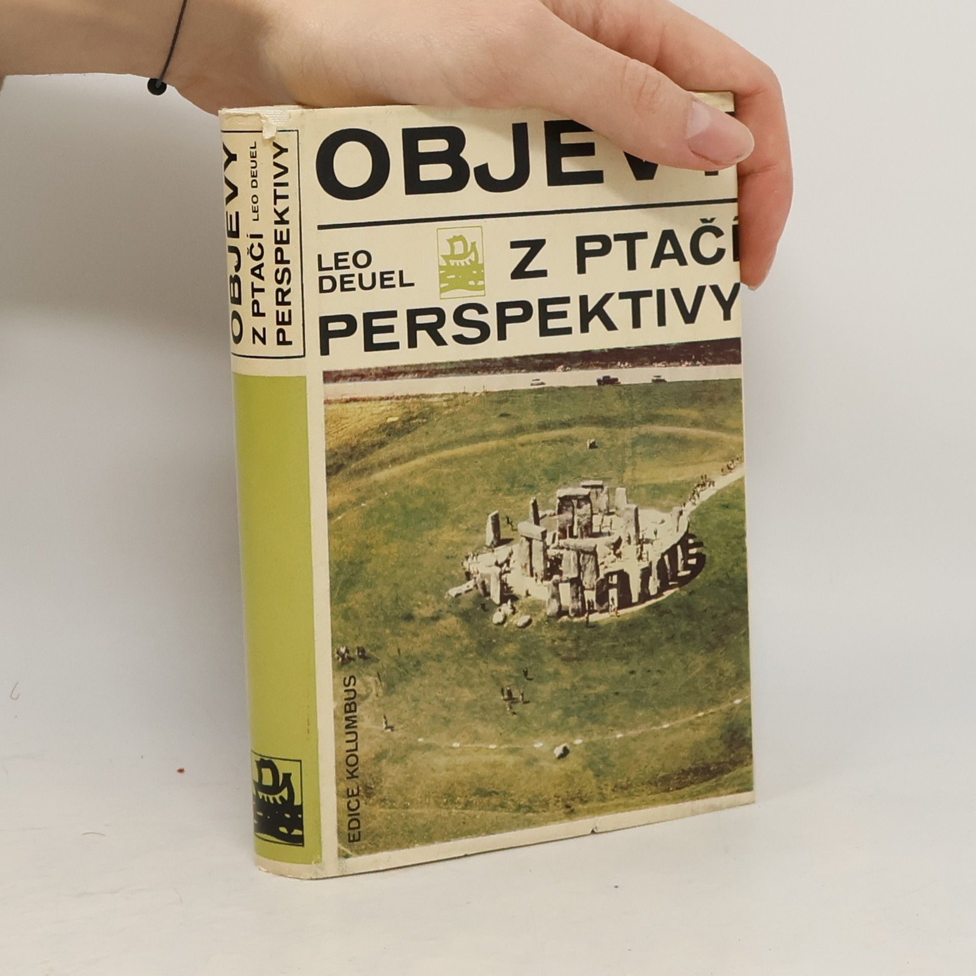 Leo Deuel Objevy z ptačí perspektivy