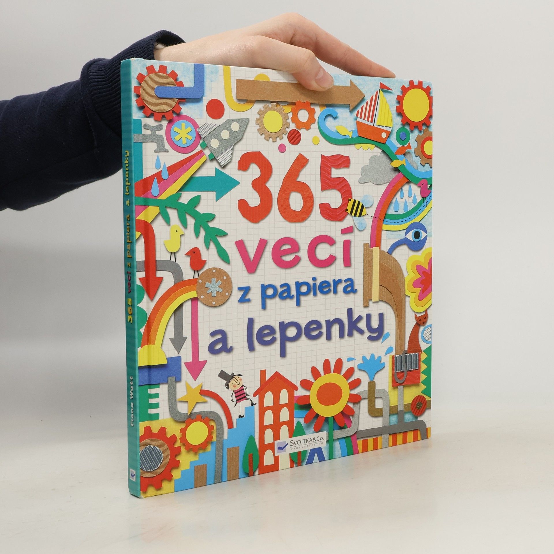 365 vecí z papiera a lepenky