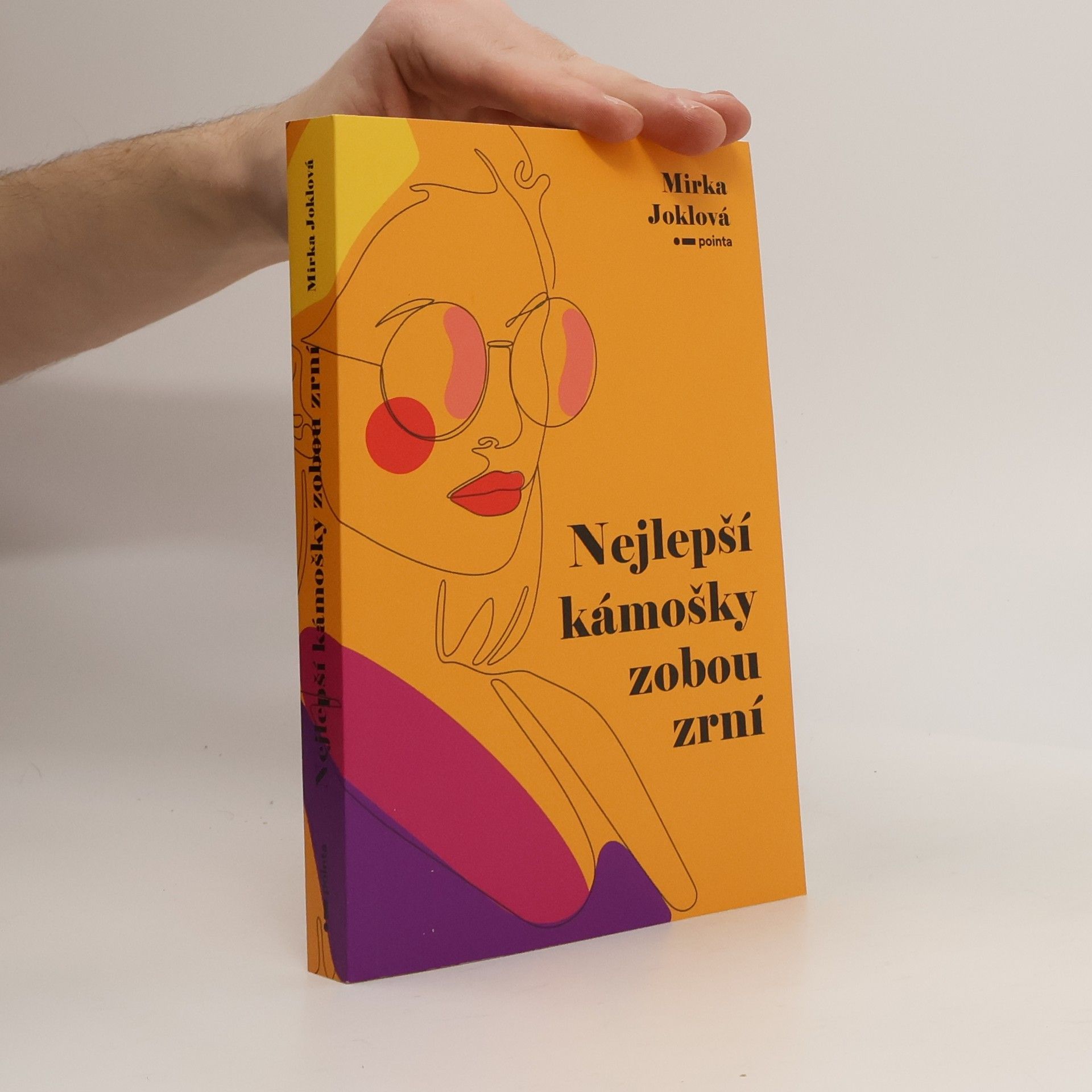 Mirka Joklová Nejlepší kámošky zobou zrní