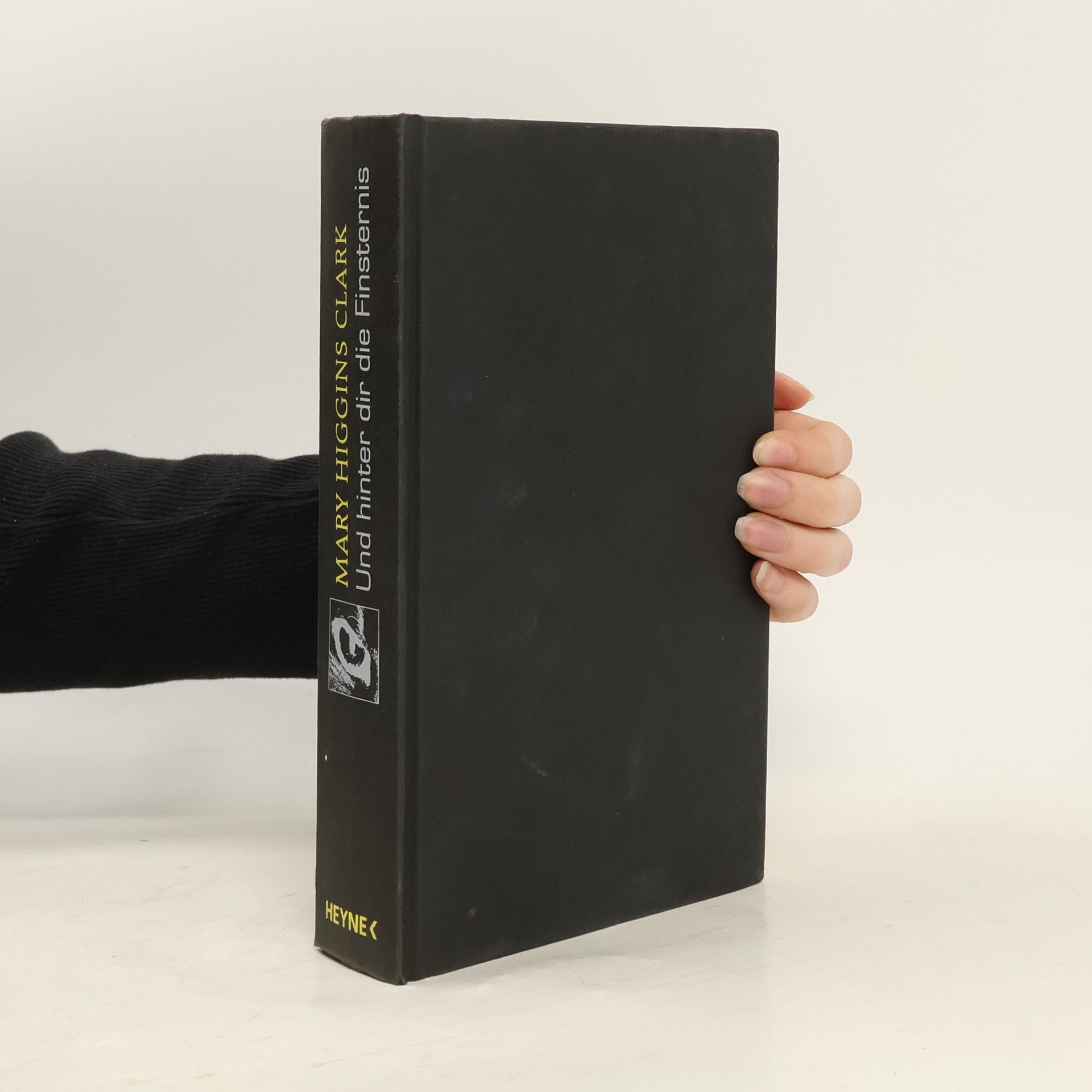 Mary Higgins Clark Und hinter dir die Finsternis