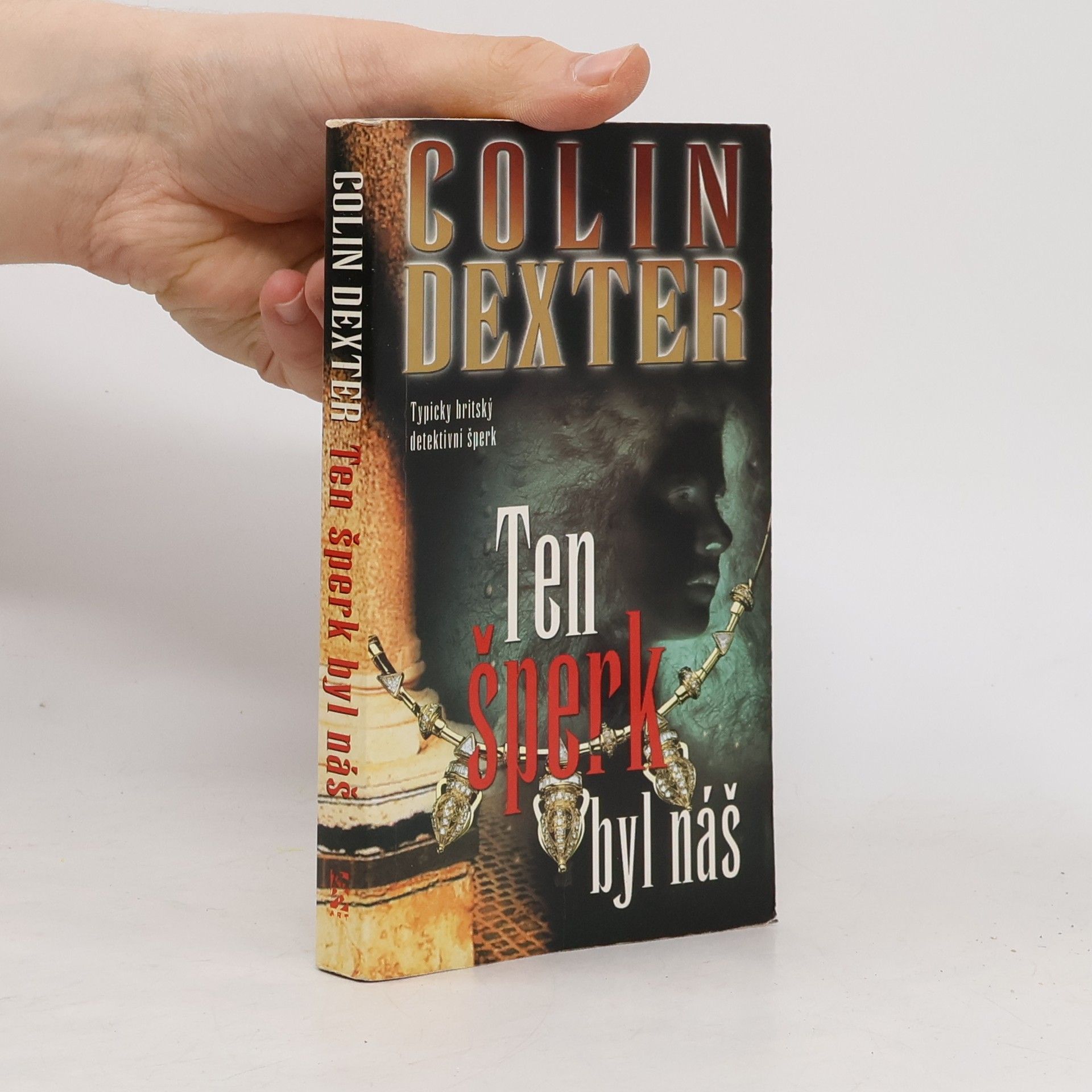 Dexter Colin Ten šperk byl náš