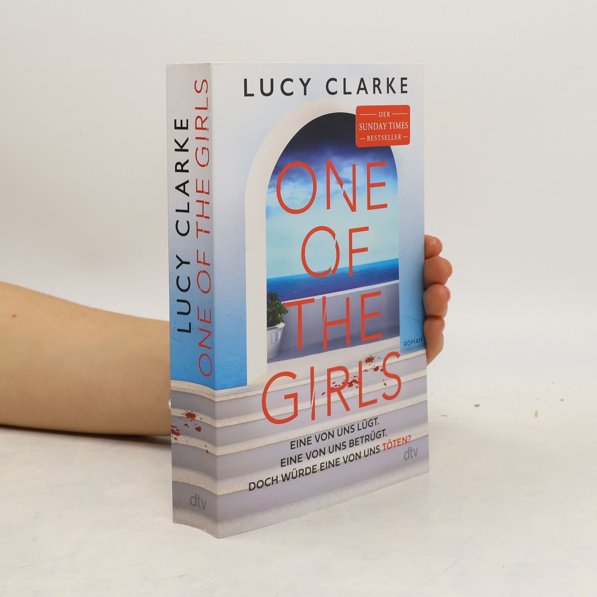 Lucy Clarke One of the Girls