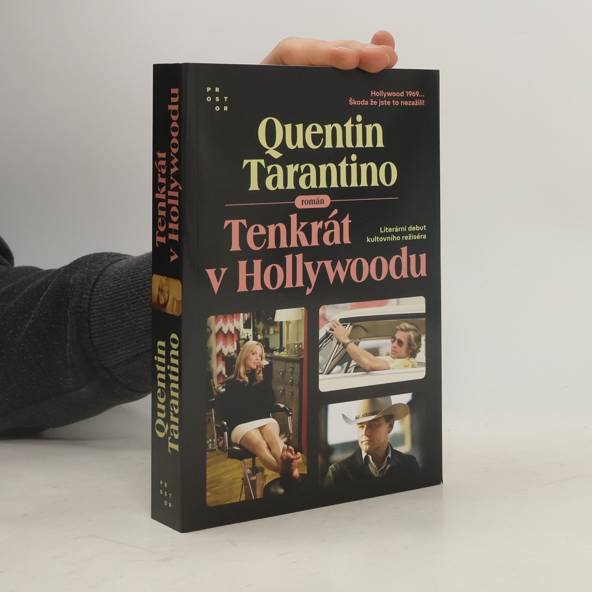 Quentin Tarantino Tenkrát v Hollywoodu : román