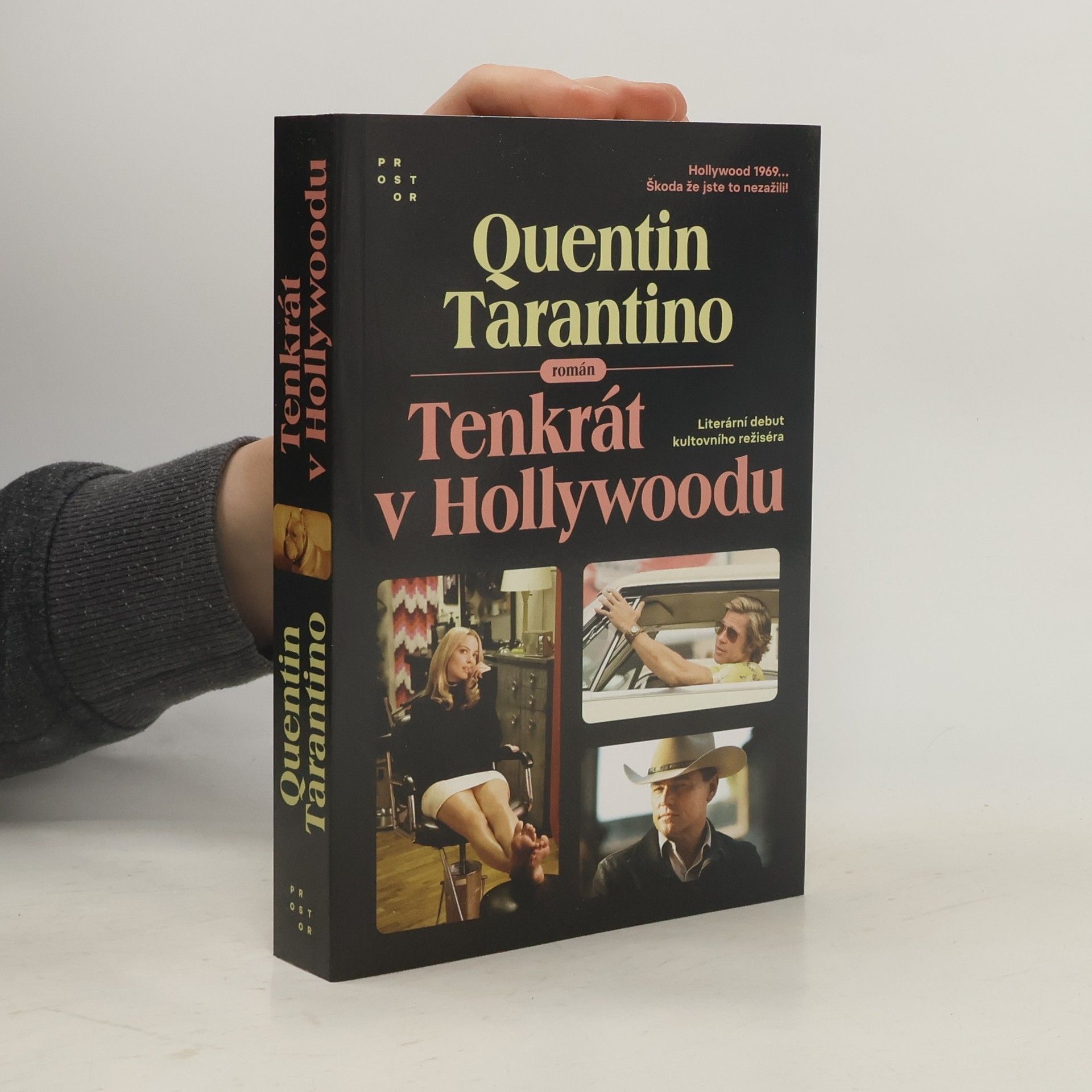 Quentin Tarantino Tenkrát v Hollywoodu : román