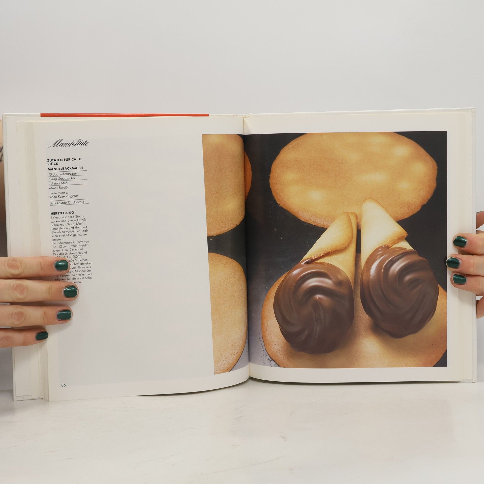 Autorenkollektiv Süsses Backen