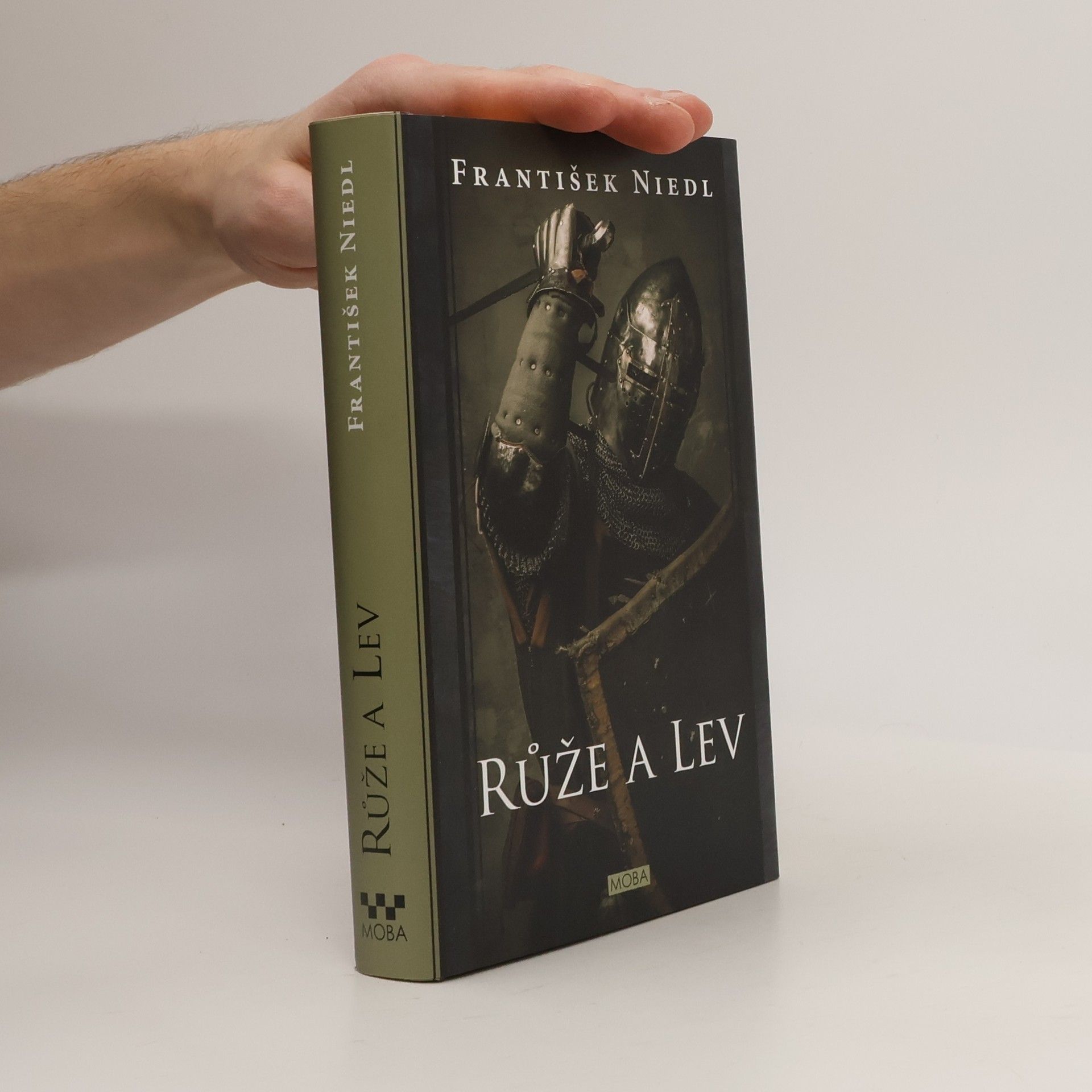 František Niedl Růže a lev