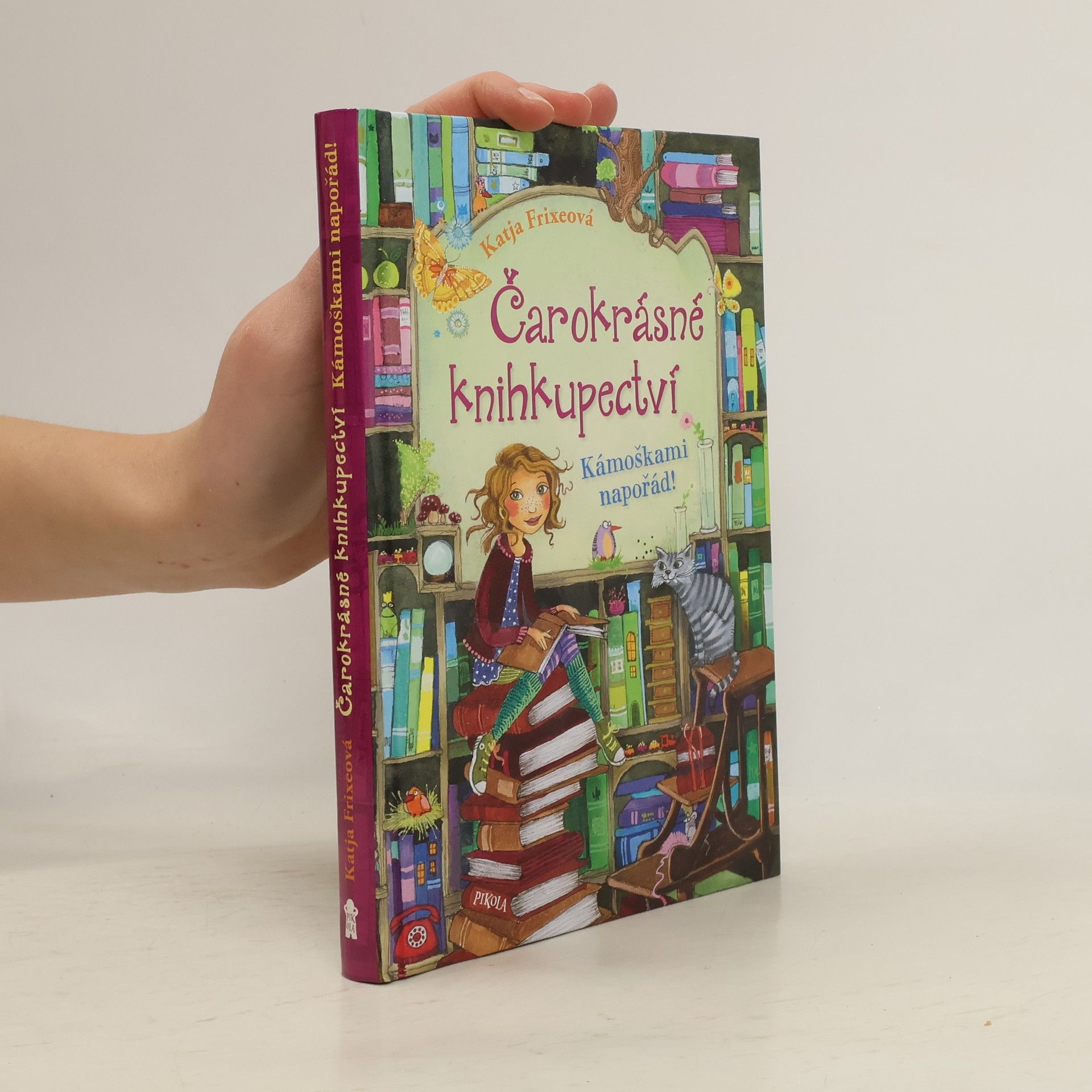 Čarokrásné knihkupectví. Kámoškami napořád!