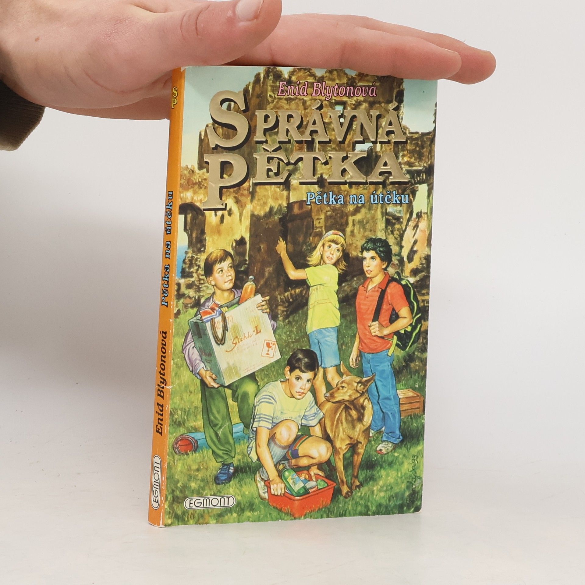 Enid Blyton Správná pětka. Pětka na útěku