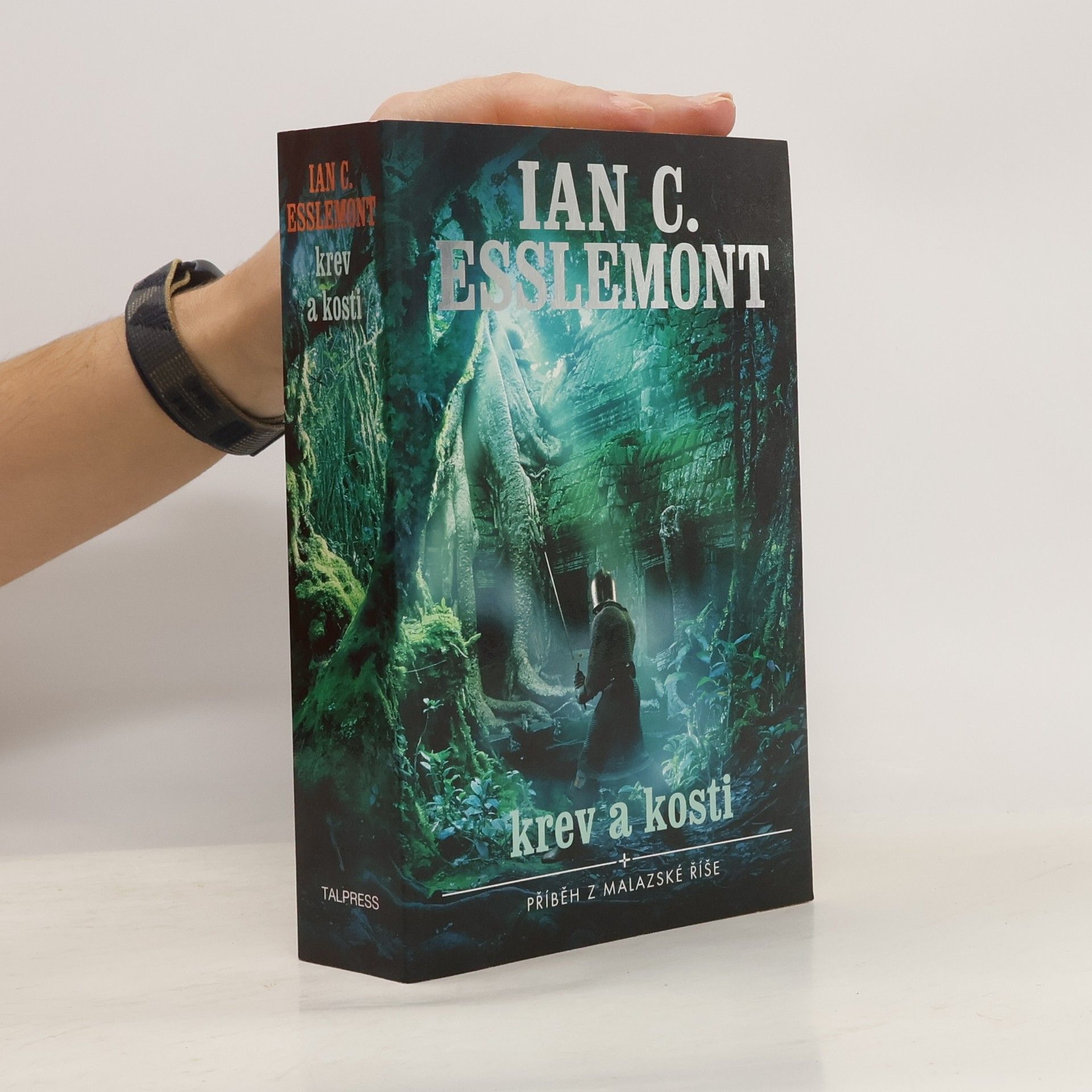 Ian C. Esslemont Krev a kosti