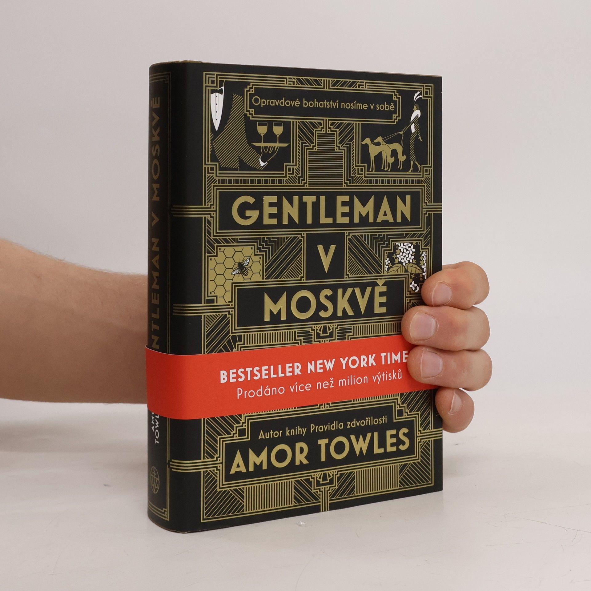 Amor Towles Gentleman v Moskvě