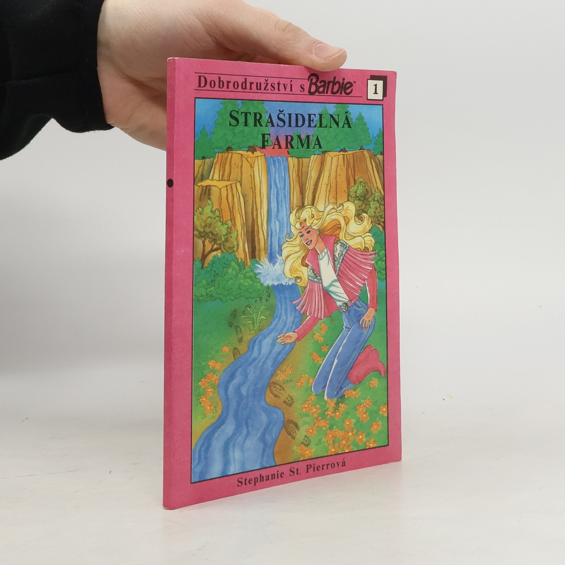 Stephanie Pierre Strašidelná farma