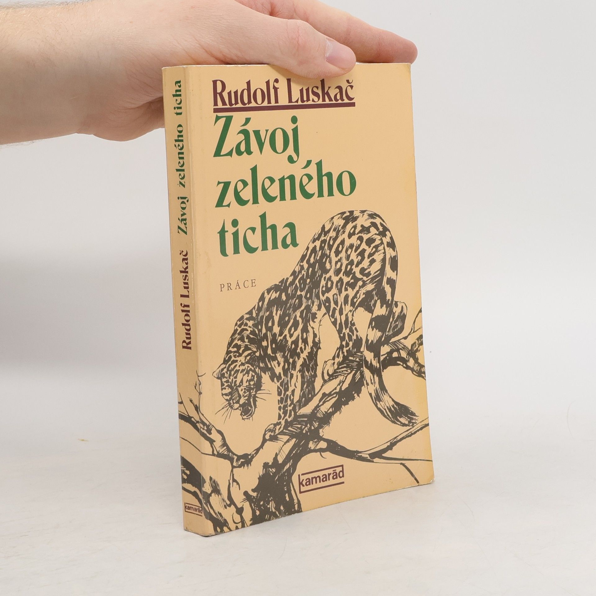 Závoj zeleného ticha