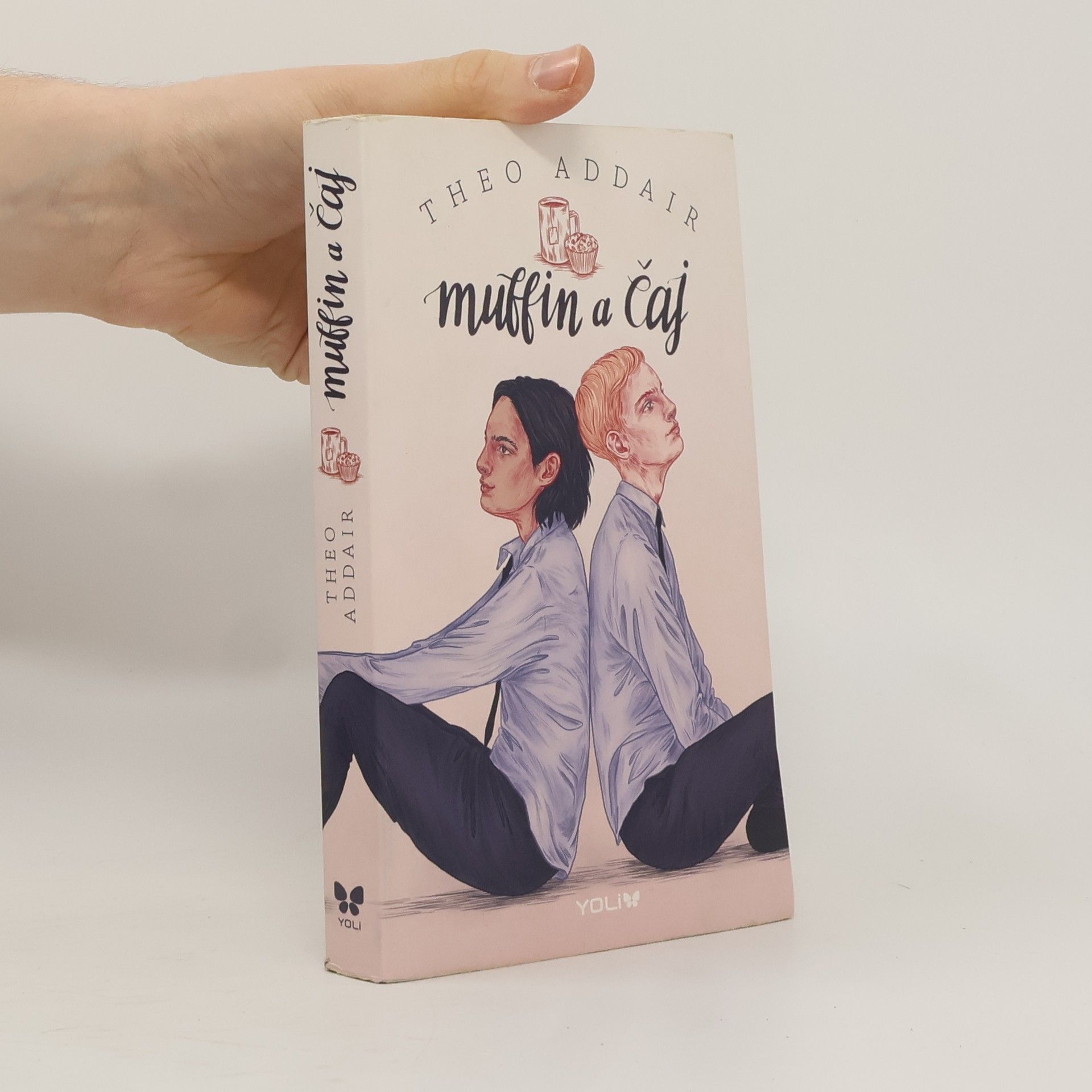 Theo Addair Muffin a čaj