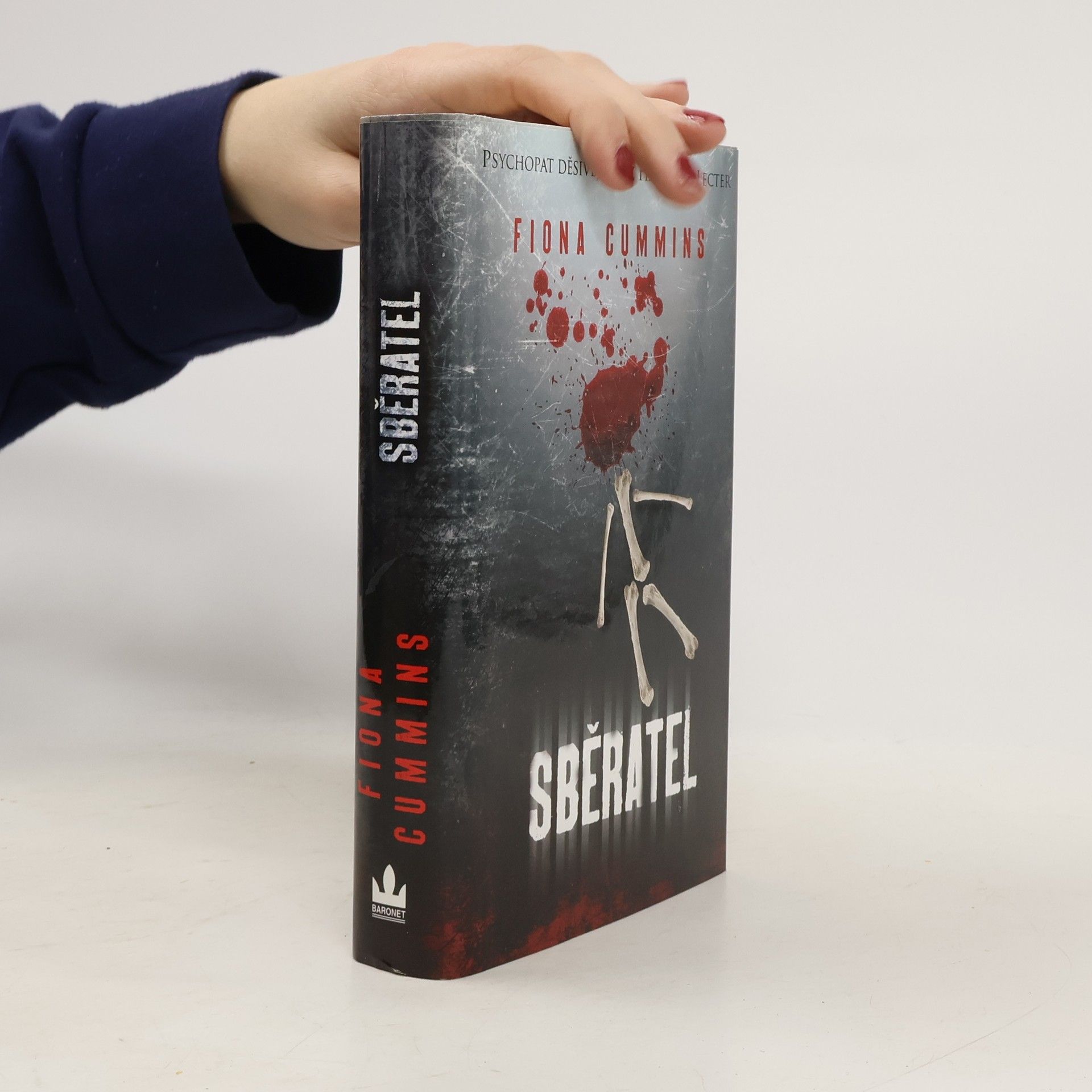 Fiona Cummins Sběratel