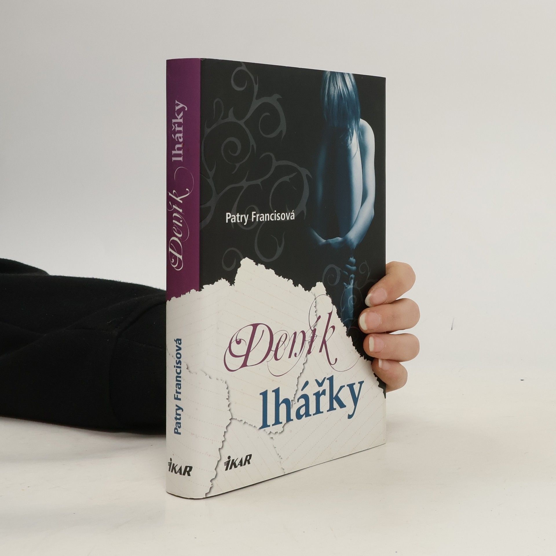 Patry Francis Deník lhářky