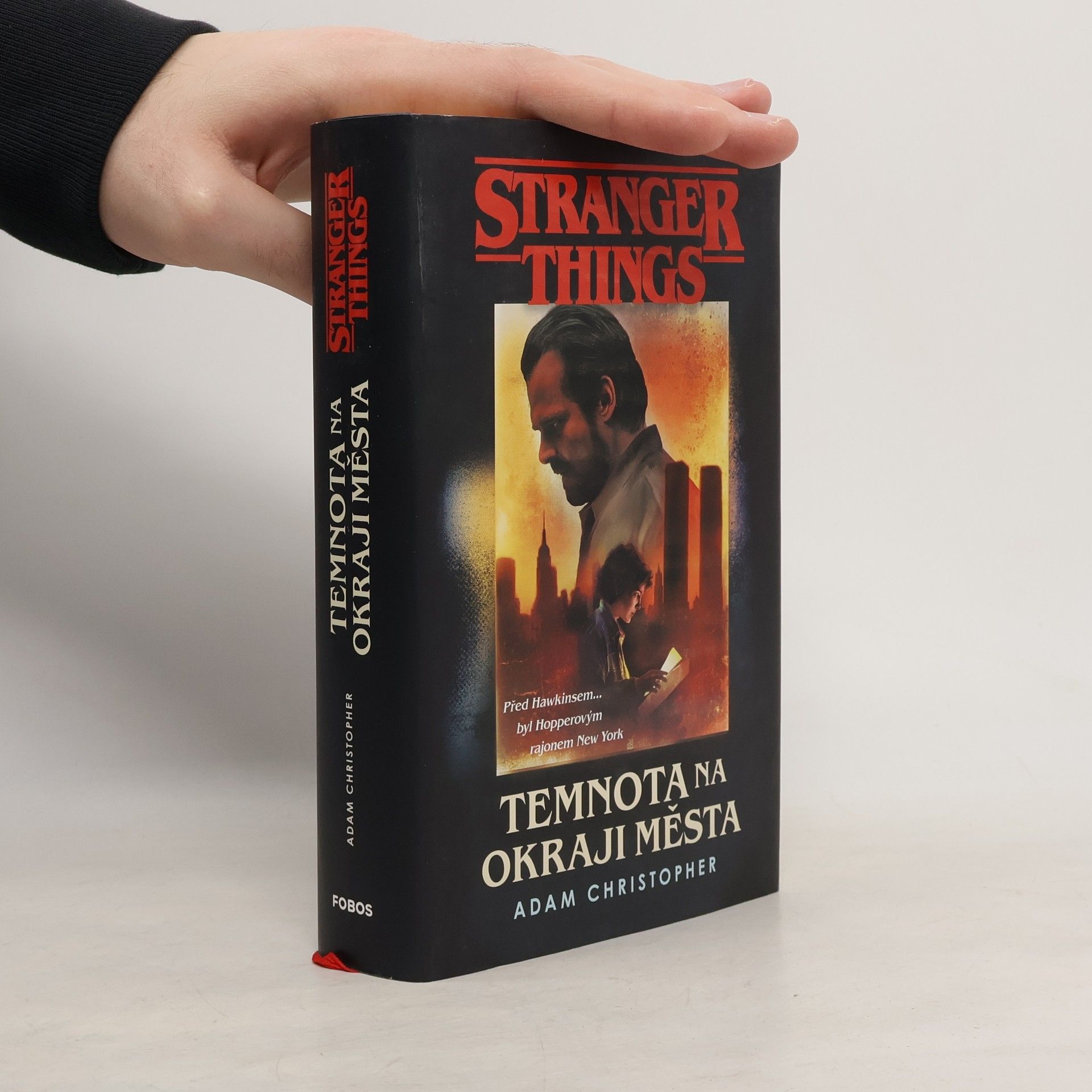 Adam Christopher Stranger Things. Temnota na okraji města
