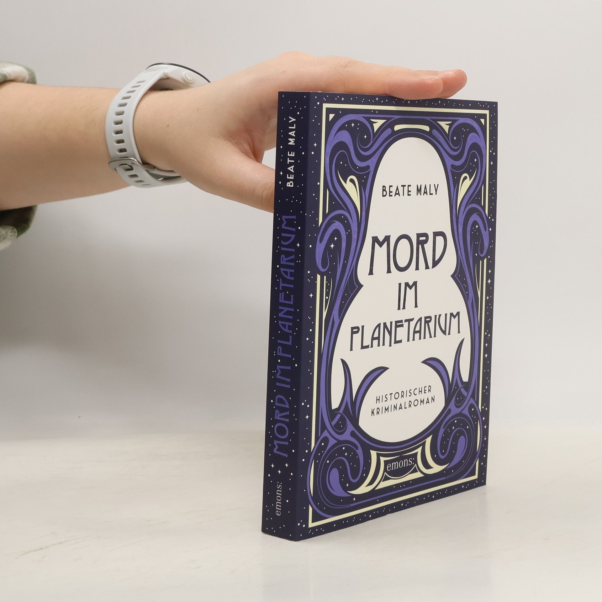 Beate Maly Mord im Planetarium