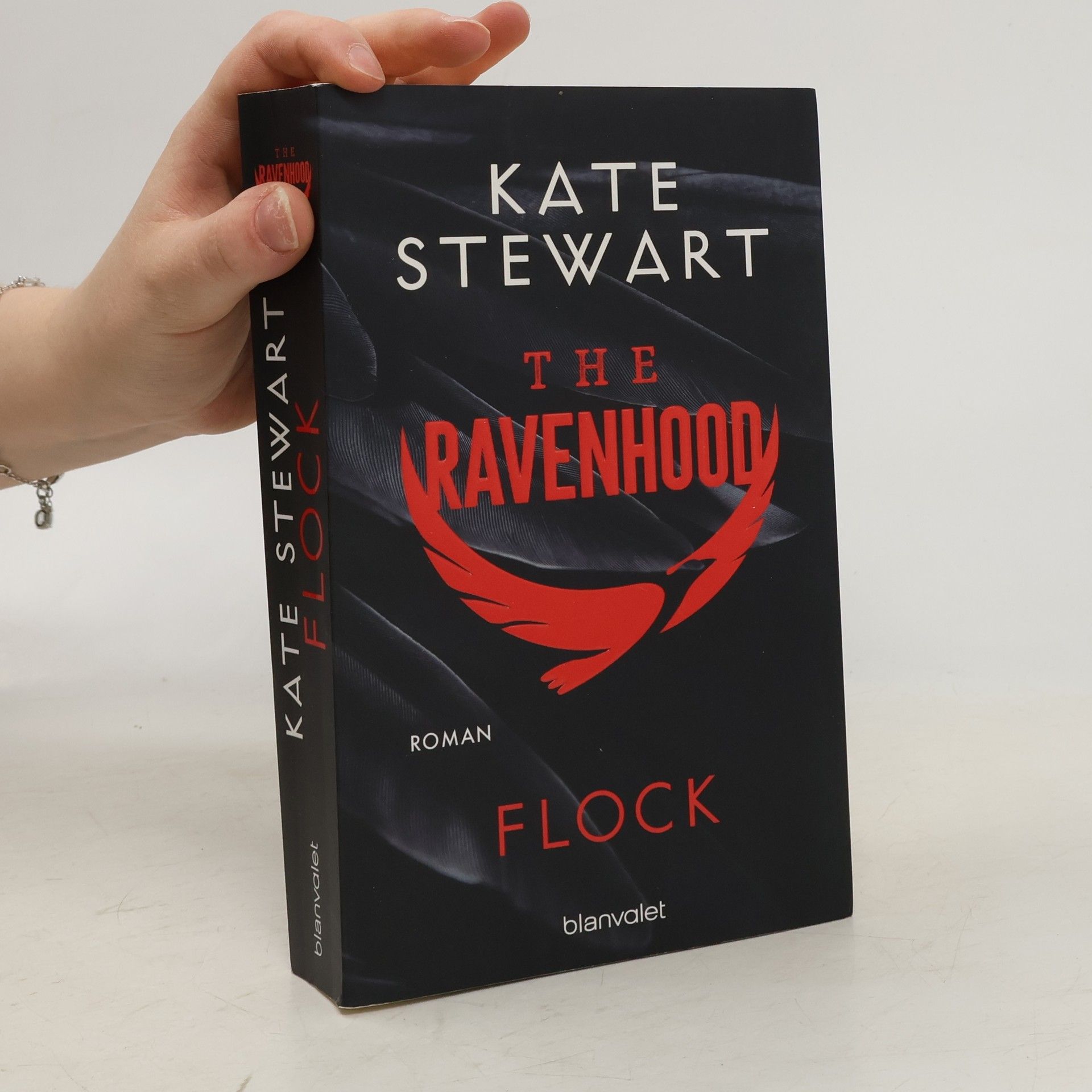 Kate Stewart The Ravenhood - Flock