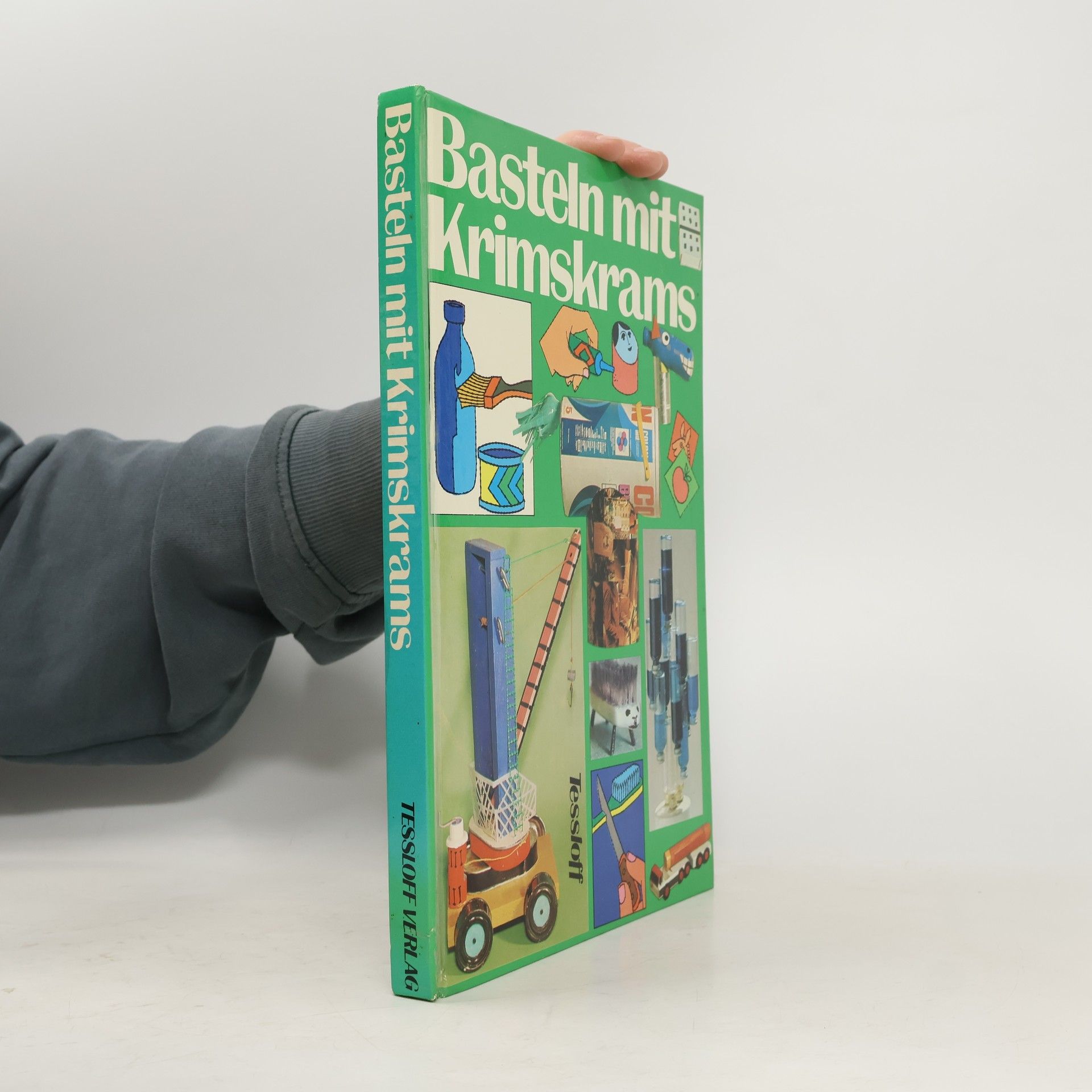 Francisco Carreño Basteln mit Krimskrams