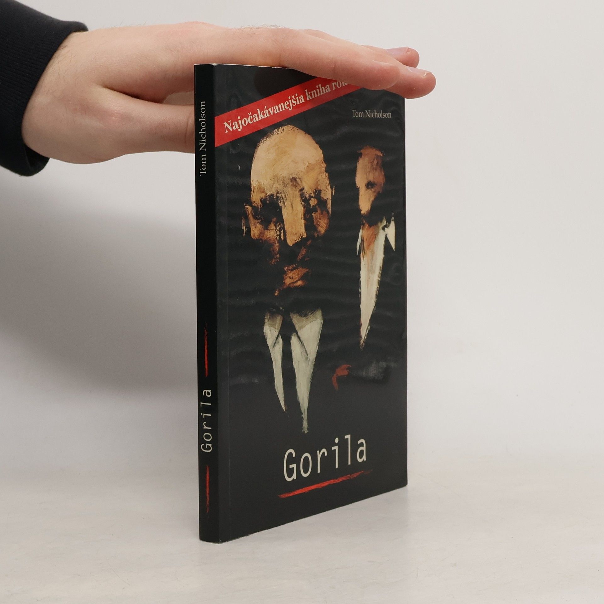 Tom Nicholson Gorila