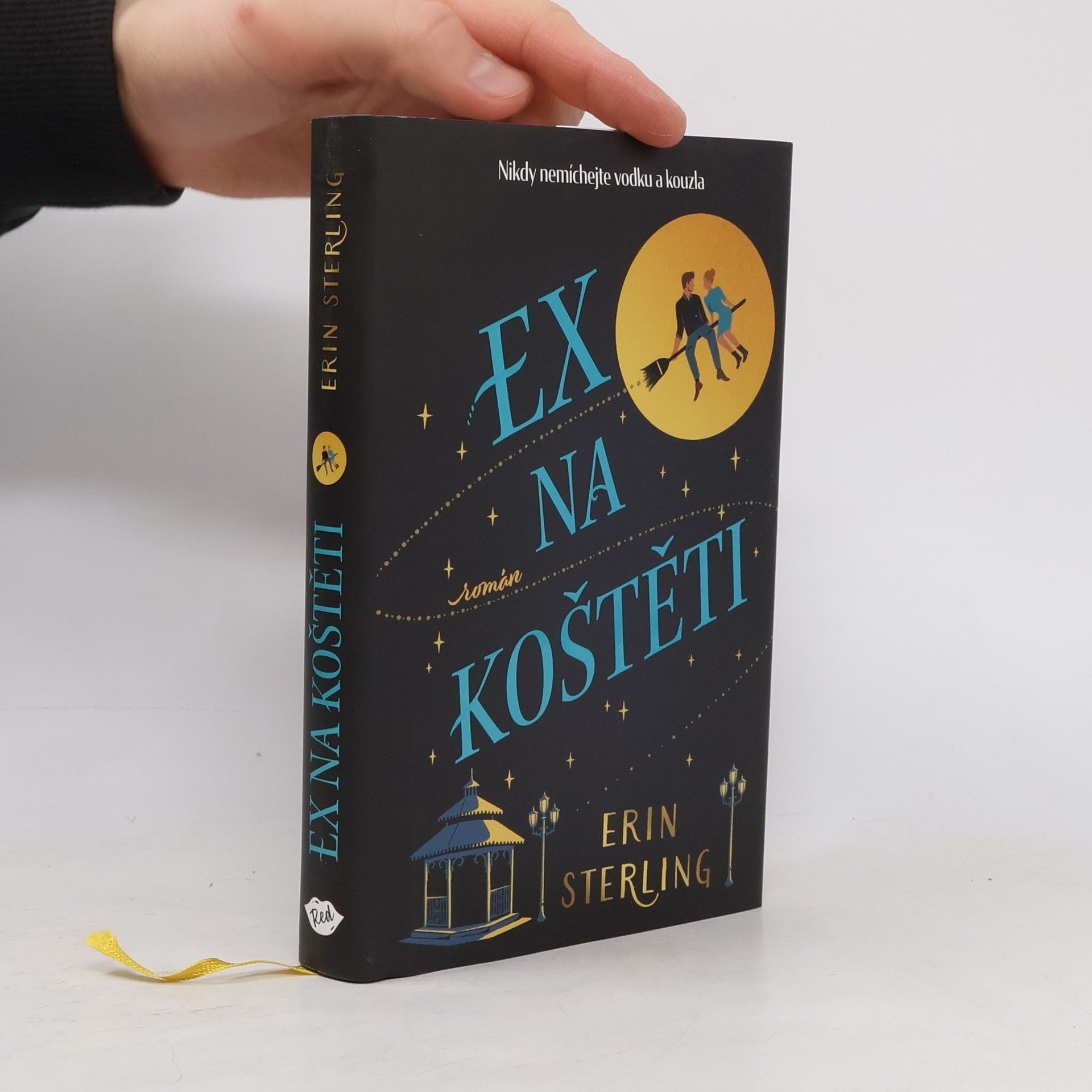 Rachel Hawkins Ex na koštěti