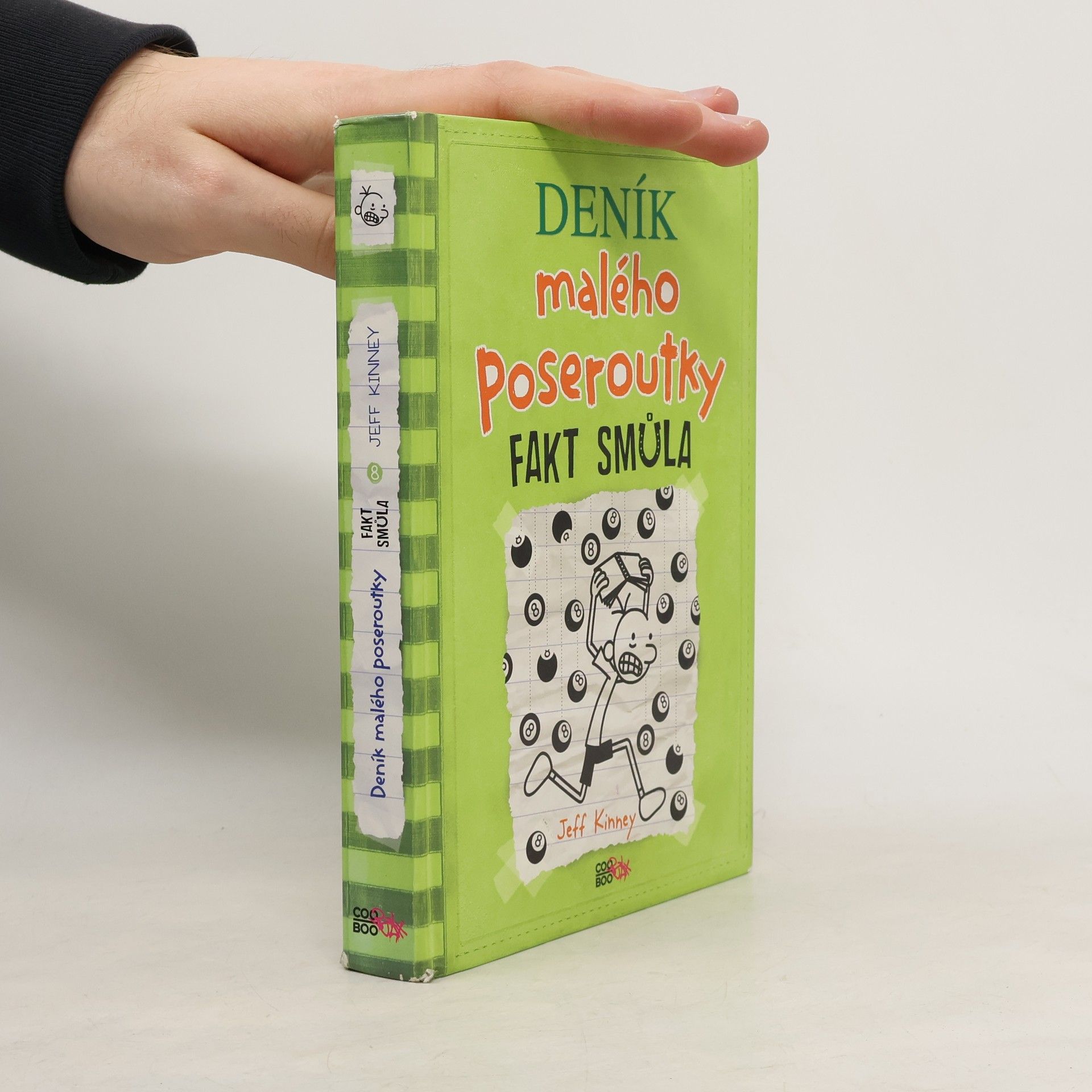 Jeff Kinney Deník malého poseroutky 8. Fakt smůla