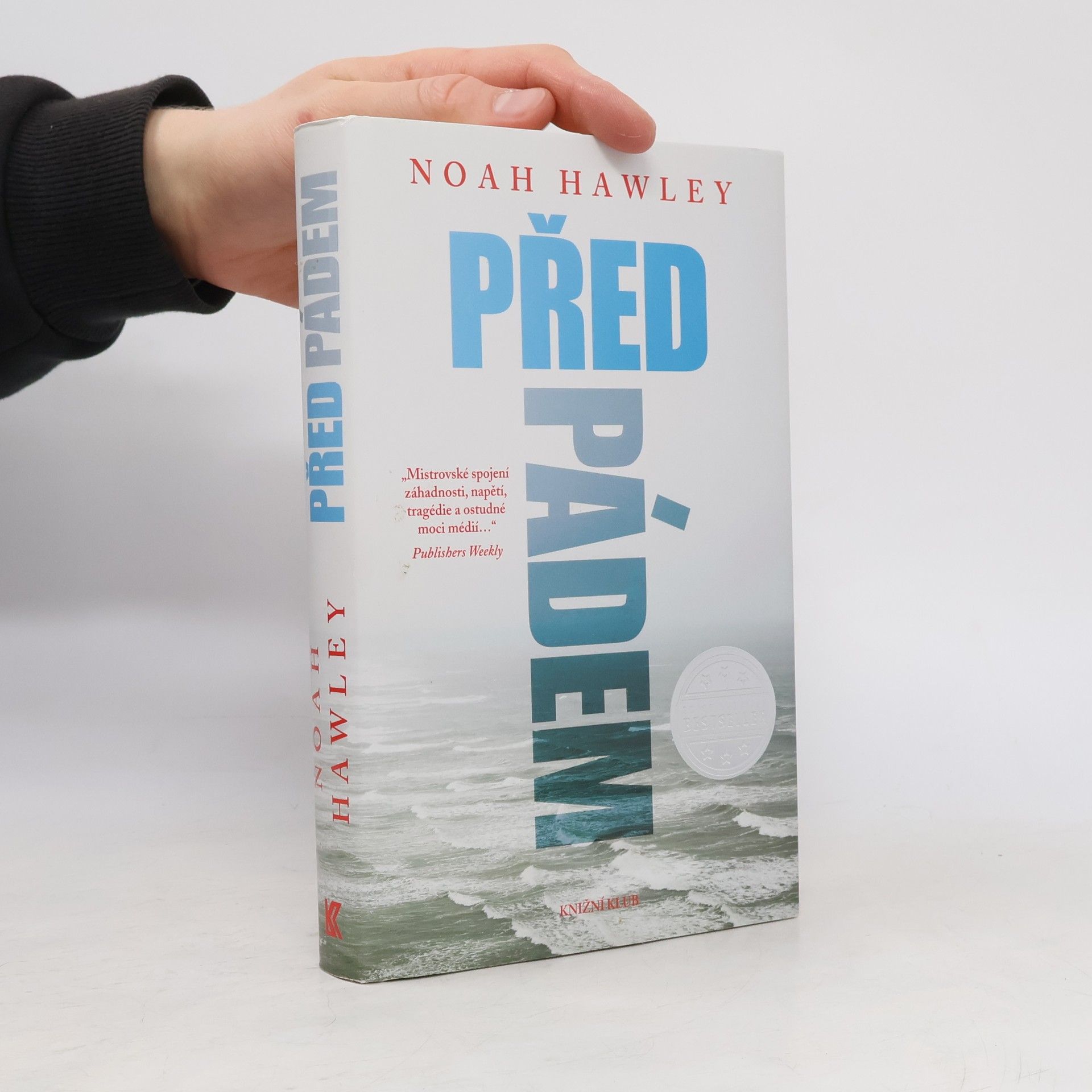 Noah Hawley Před pádem