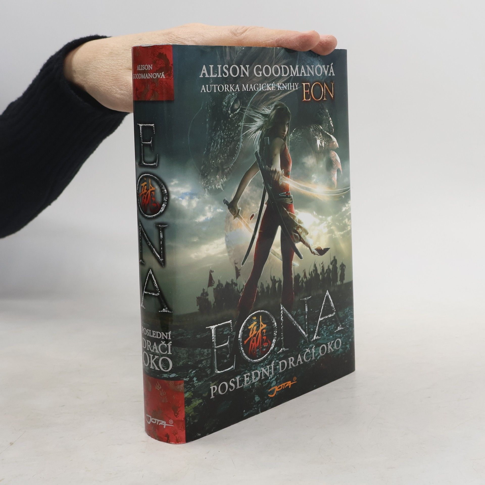 Alison Goodman Eona. Poslední dračí oko