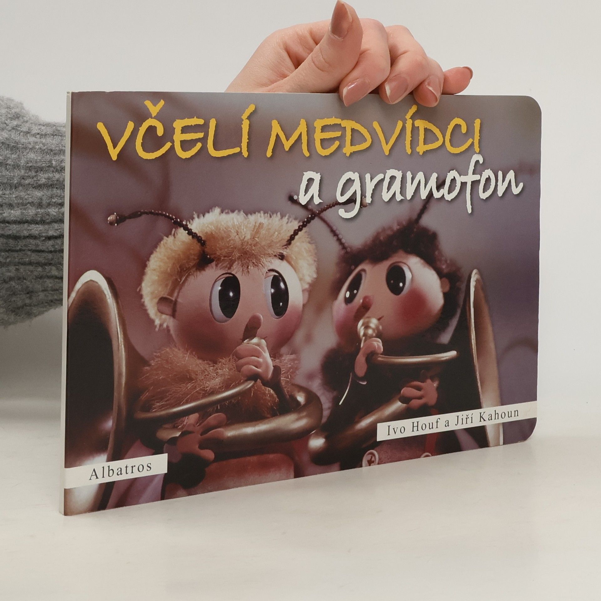 Jiří Kahoun Včelí medvídci a gramofon