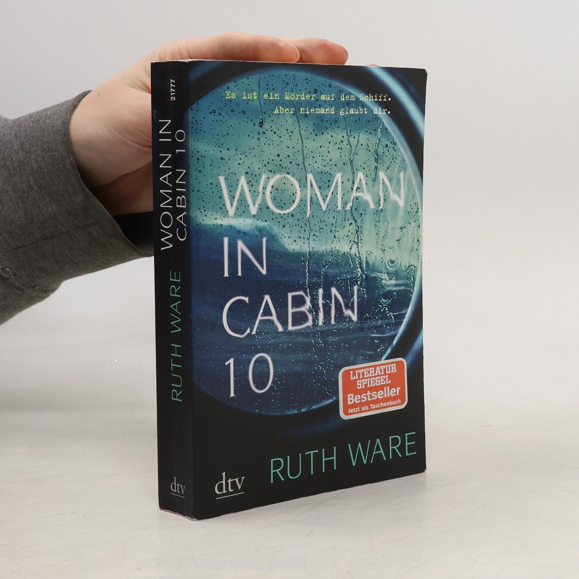 Ruth Ware Woman in Cabin 10