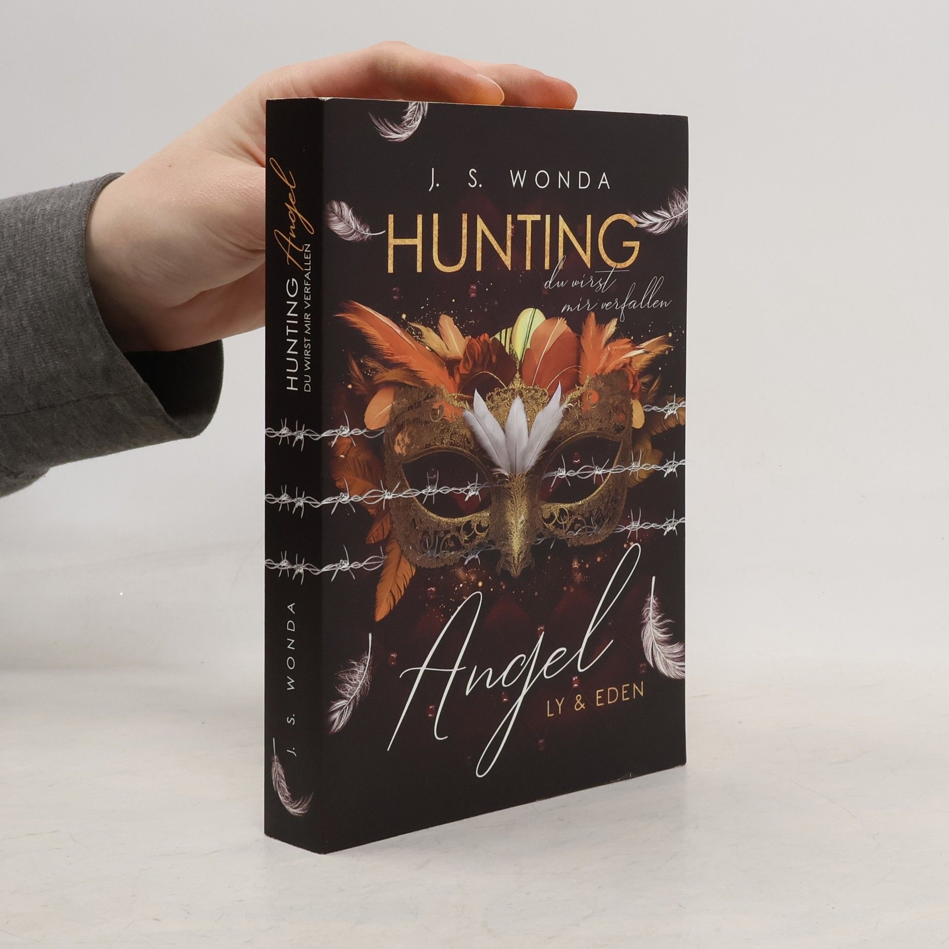 Jane S. Wonda Hunting Angel