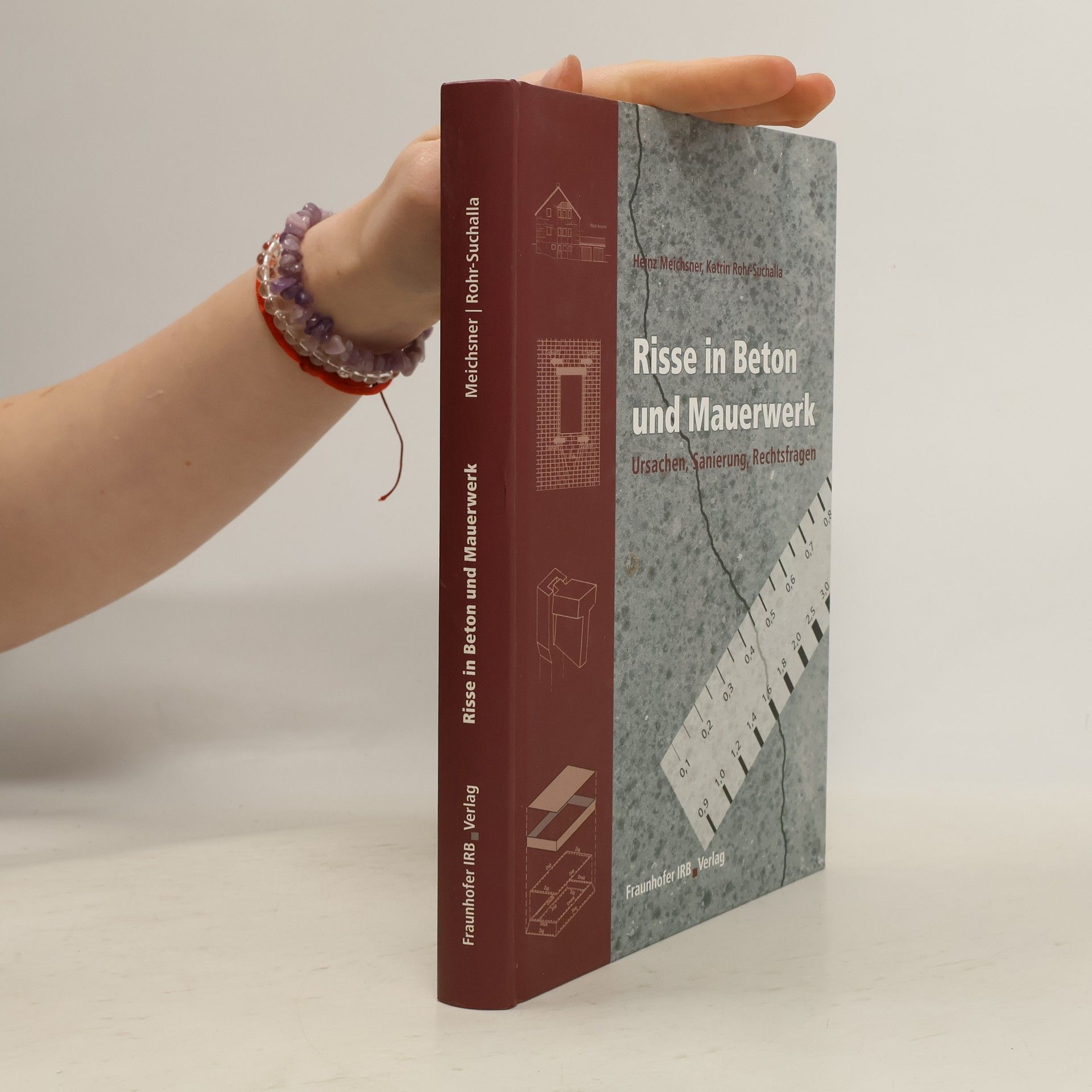 Risse in Beton und Mauerwerk