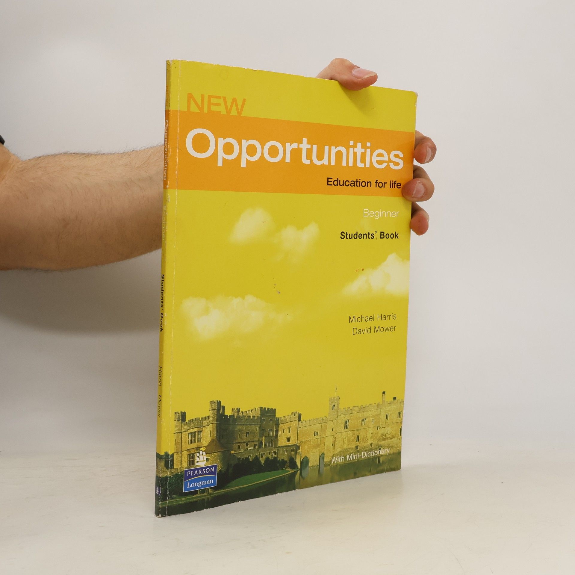 Michael Harris New Opportunities Global Beginner Students´ Book NE