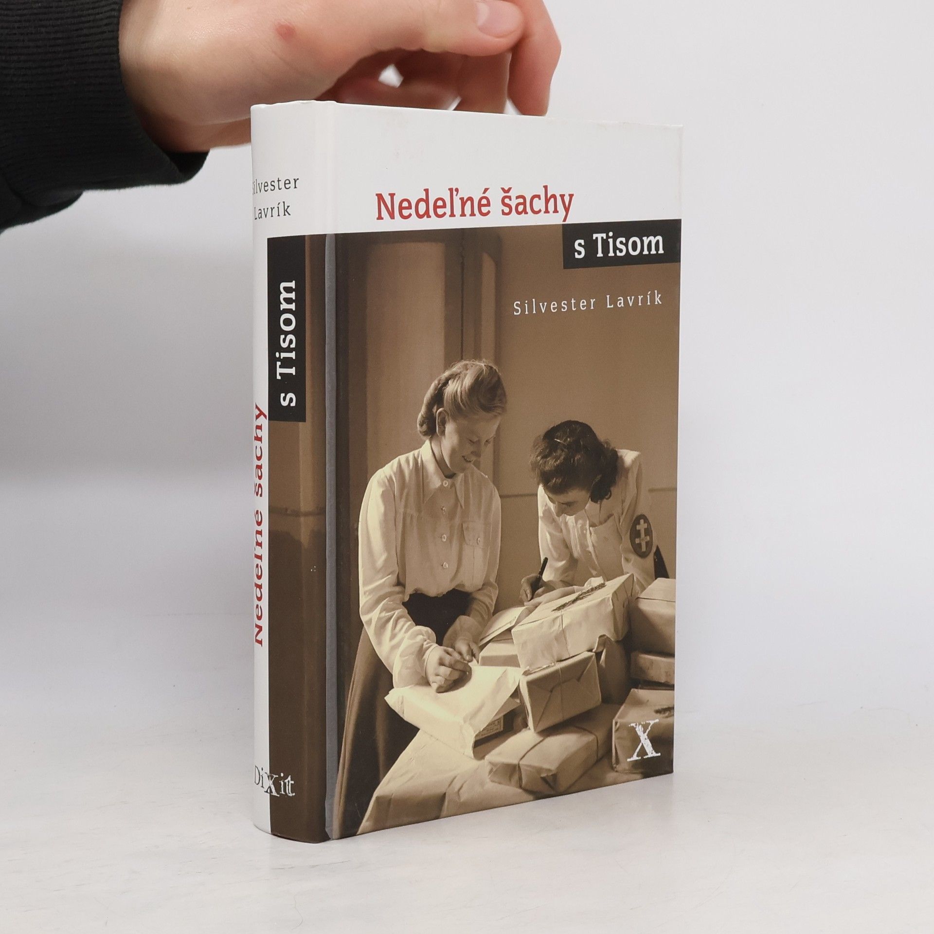 Silvester Lavrík Nedeľné šachy s Tisom