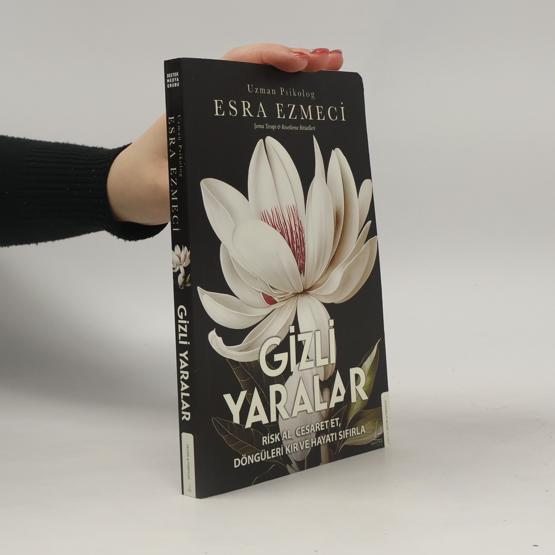 Esra Ezmeci Gizli Yaralar