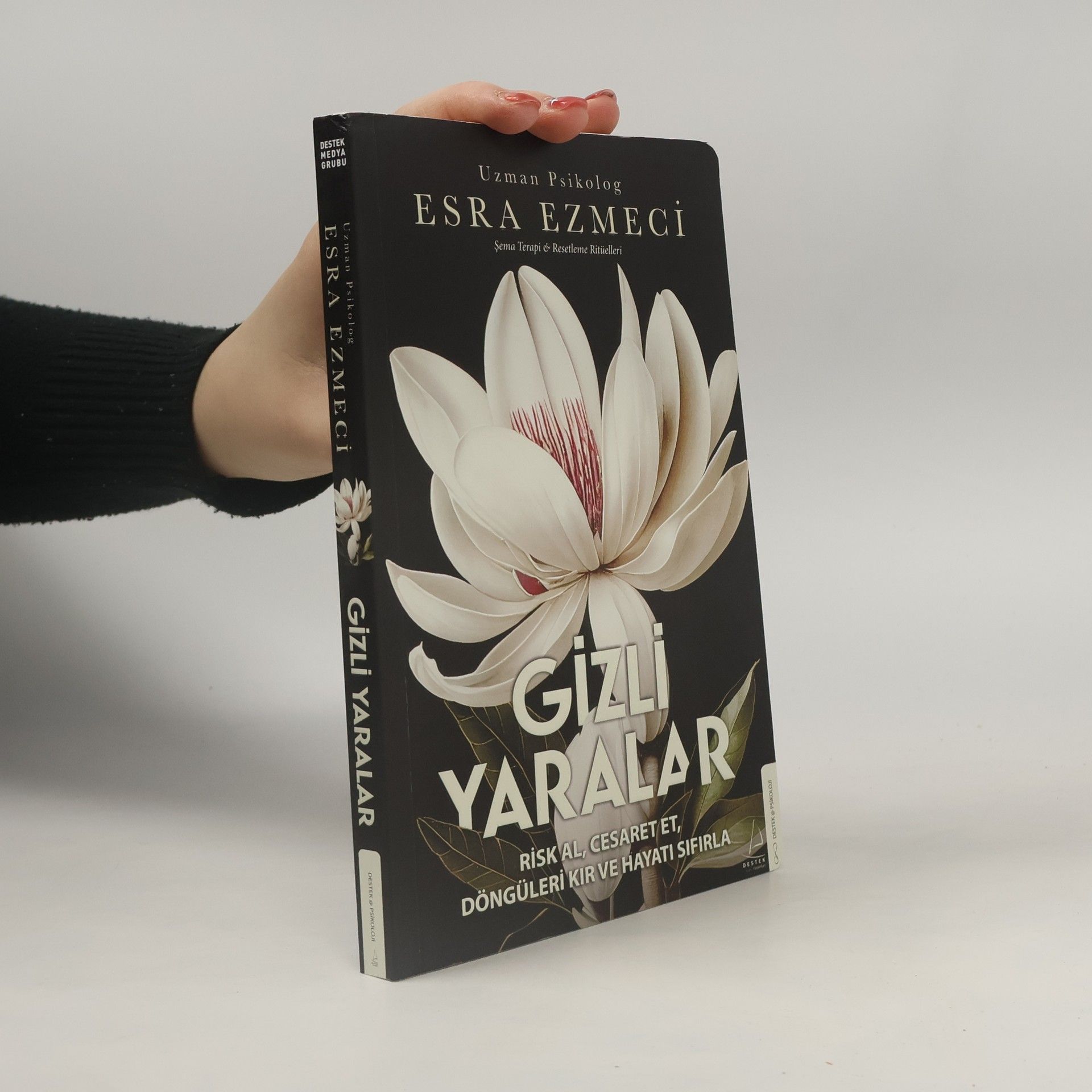 Esra Ezmeci Gizli Yaralar