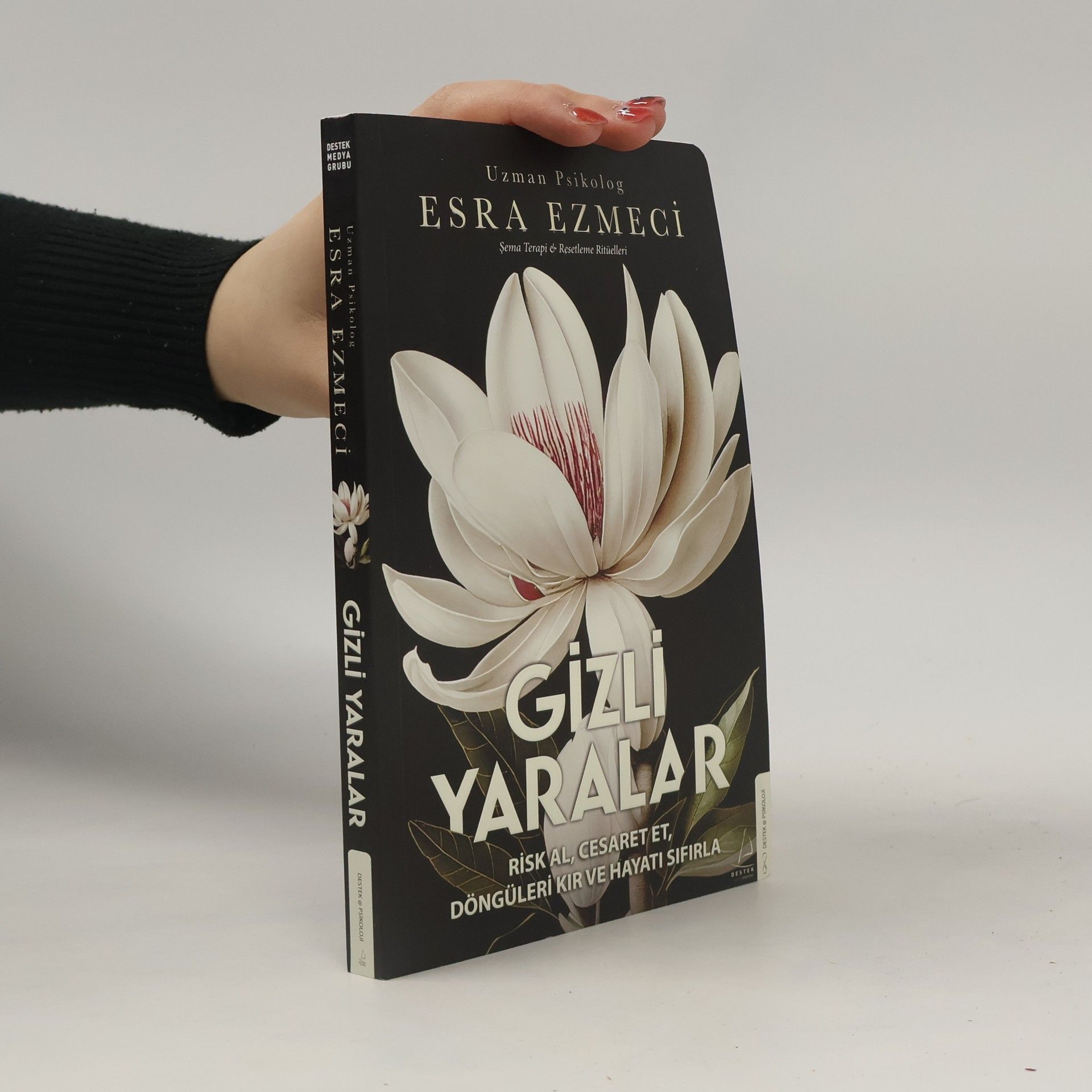 Esra Ezmeci Gizli Yaralar