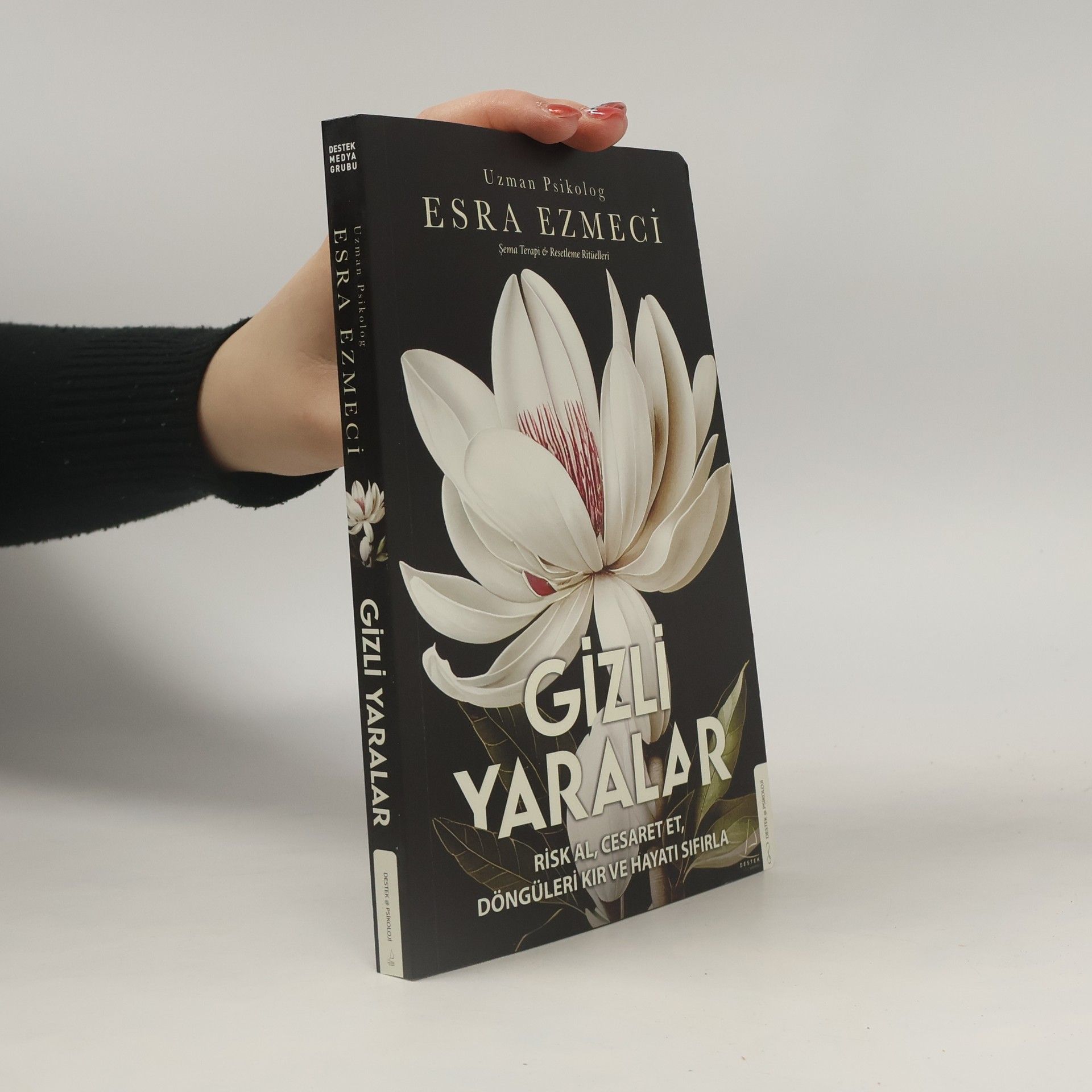 Esra Ezmeci Gizli Yaralar