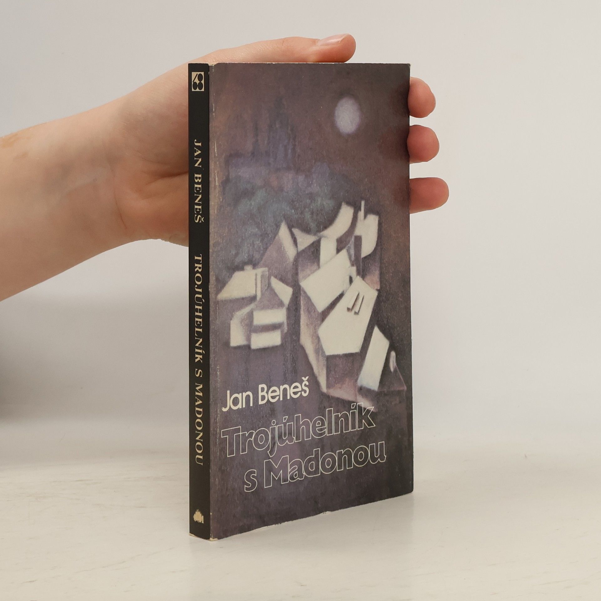 Trojúhelník s Madonou