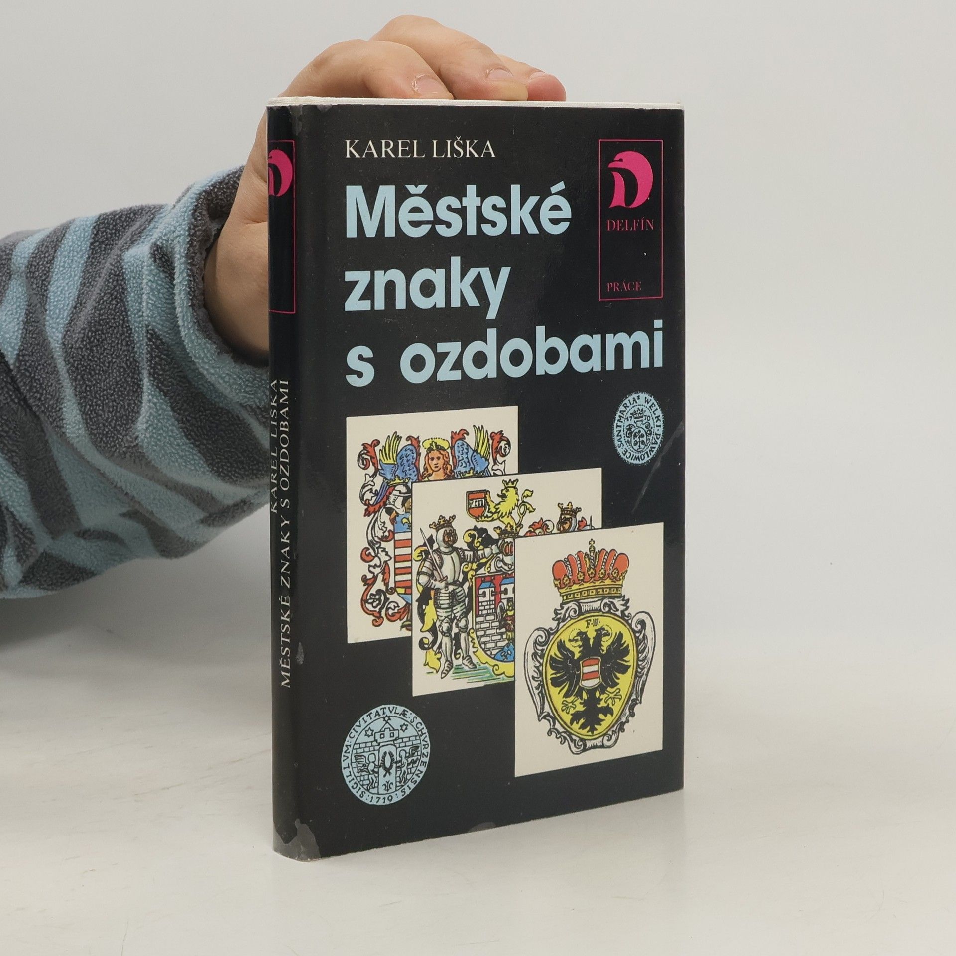 Karel Liška Městské znaky s ozdobami