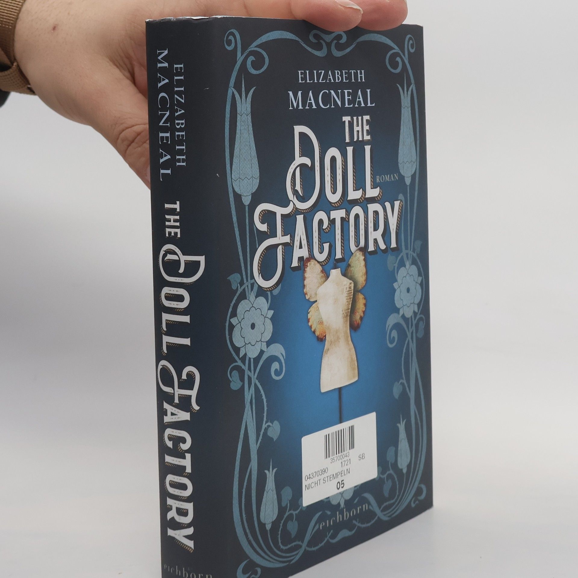 Elizabeth McNeal The doll factory