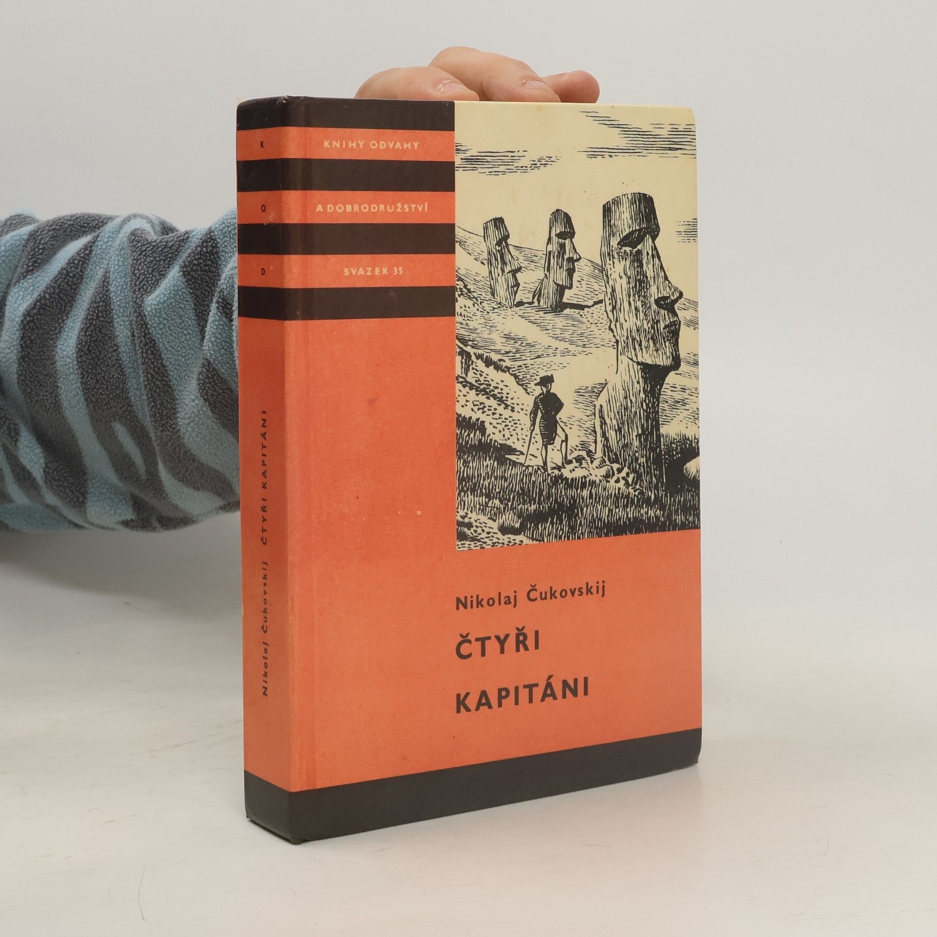 Nikolaj Kornejevič Čukovskij Čtyři kapitáni