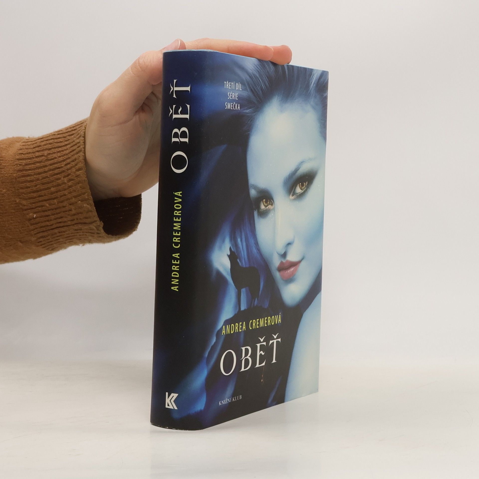 Andrea R. Cremer Oběť