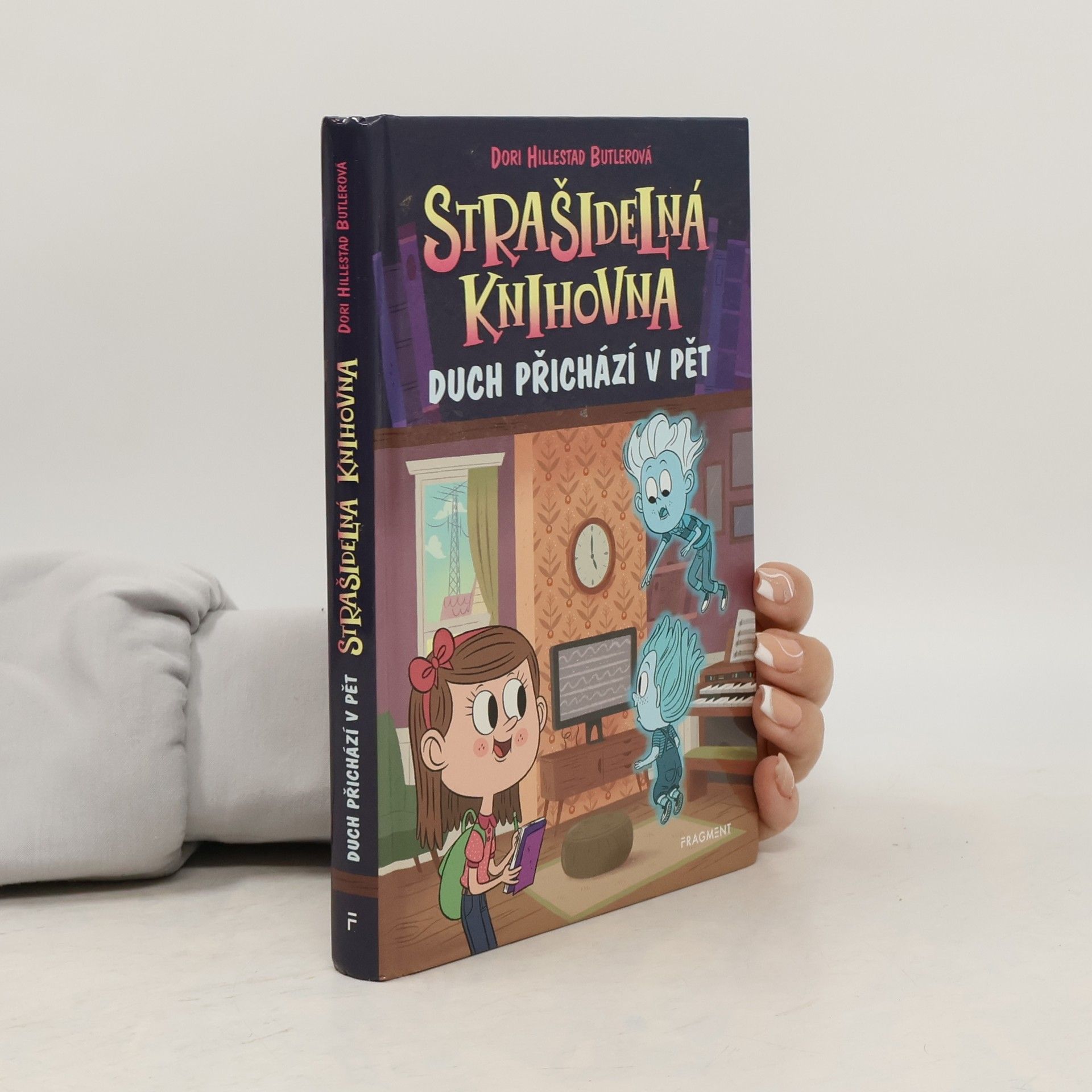 Dori Hillestad Butler Strašidelná knihovna. Duch přichází v pět.