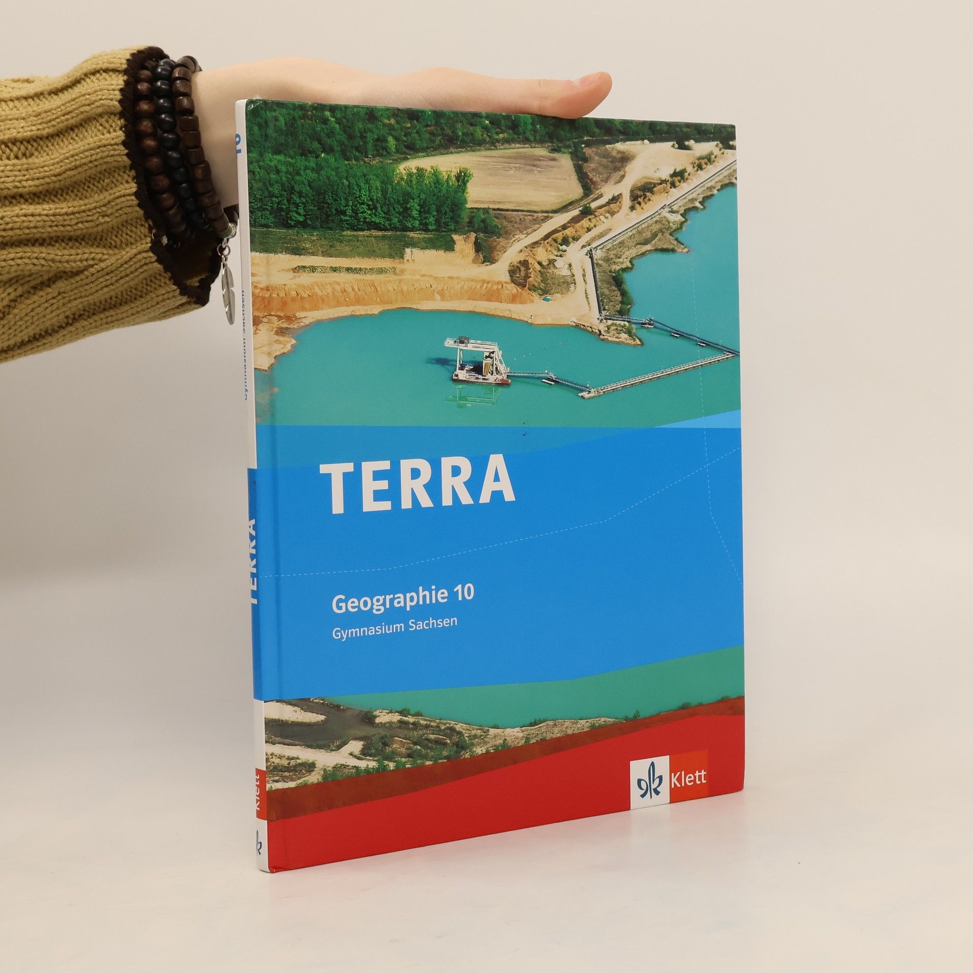 AA.VV. TERRA Geographie für Sachsen - Ausgabe für Gymnasien. Schülerbuch 10. Klasse