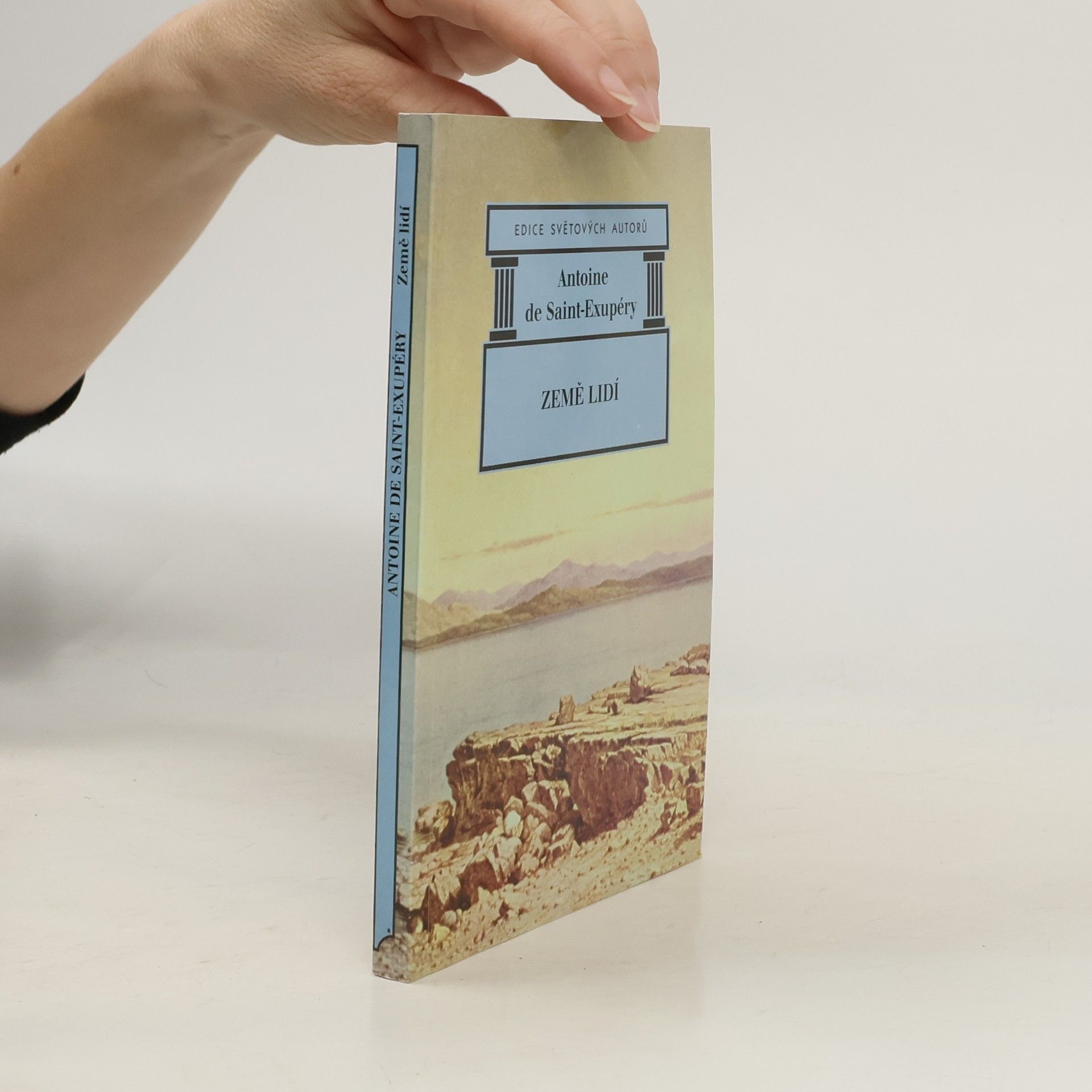Antoine de Saint-Exupéry Země lidí